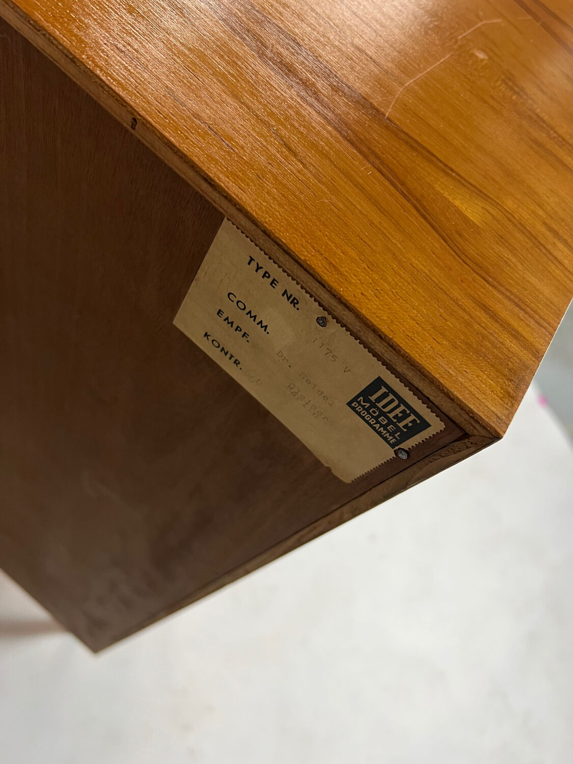 Cabinet d'exposition en teck des années 60, haut, étagère, commode vintage des années 70.