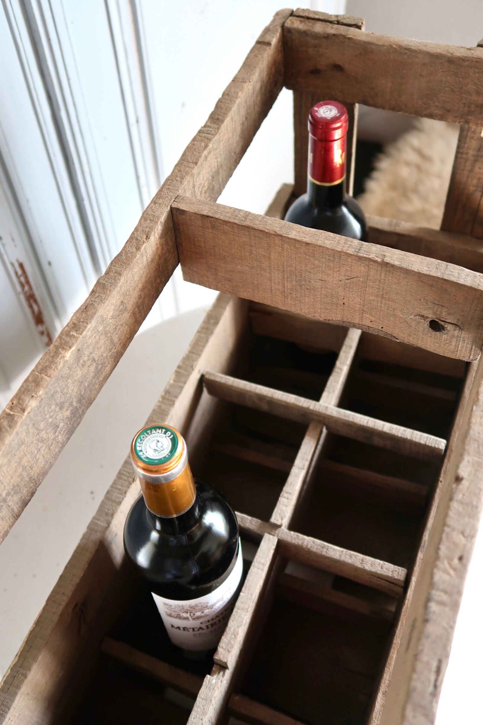 Wooden bottle locker box