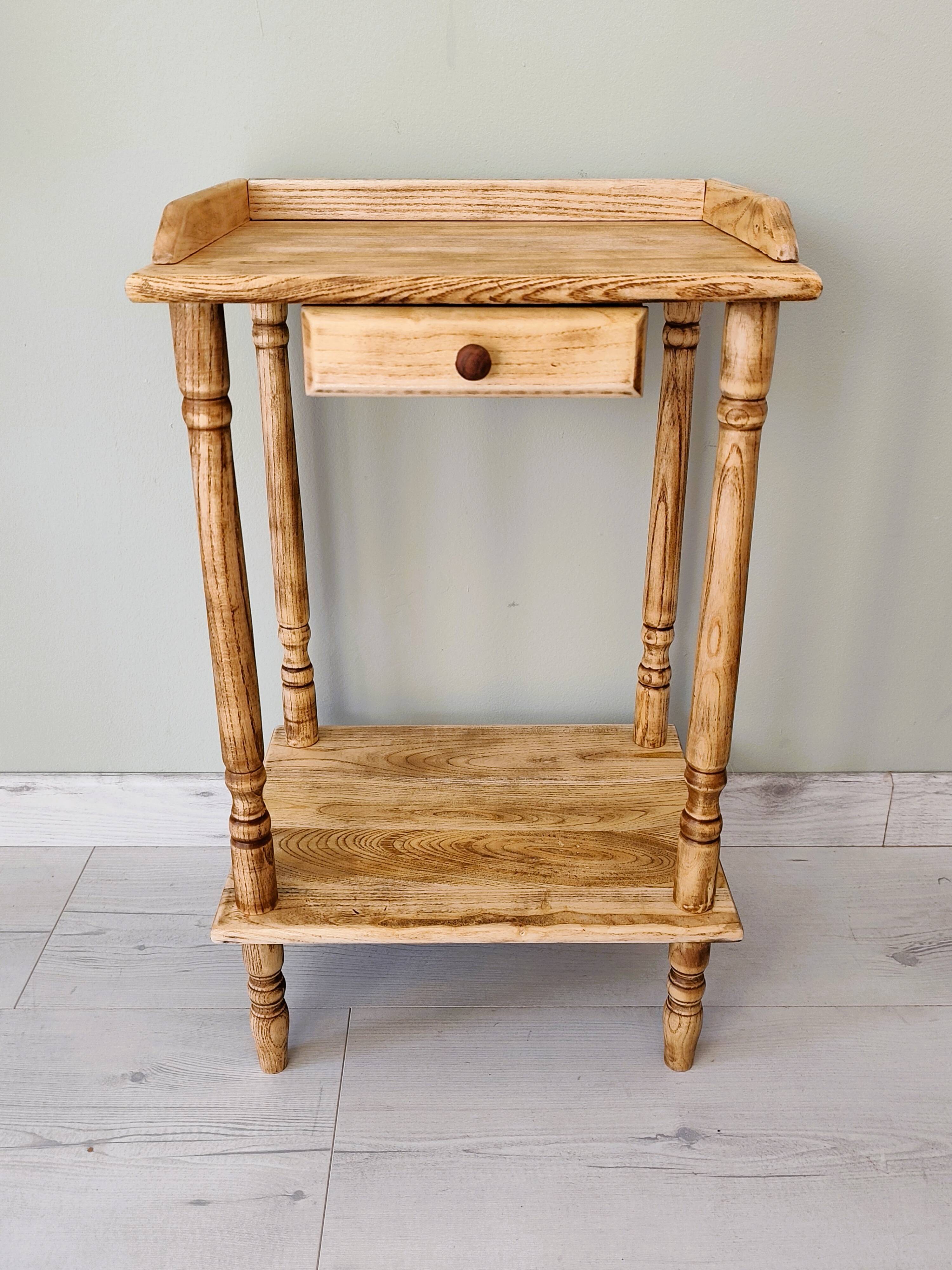 Small accent piece in solid wood