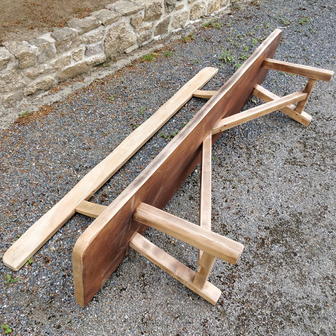 Wooden bench design brutalism