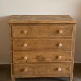 Chest of drawers fir tree