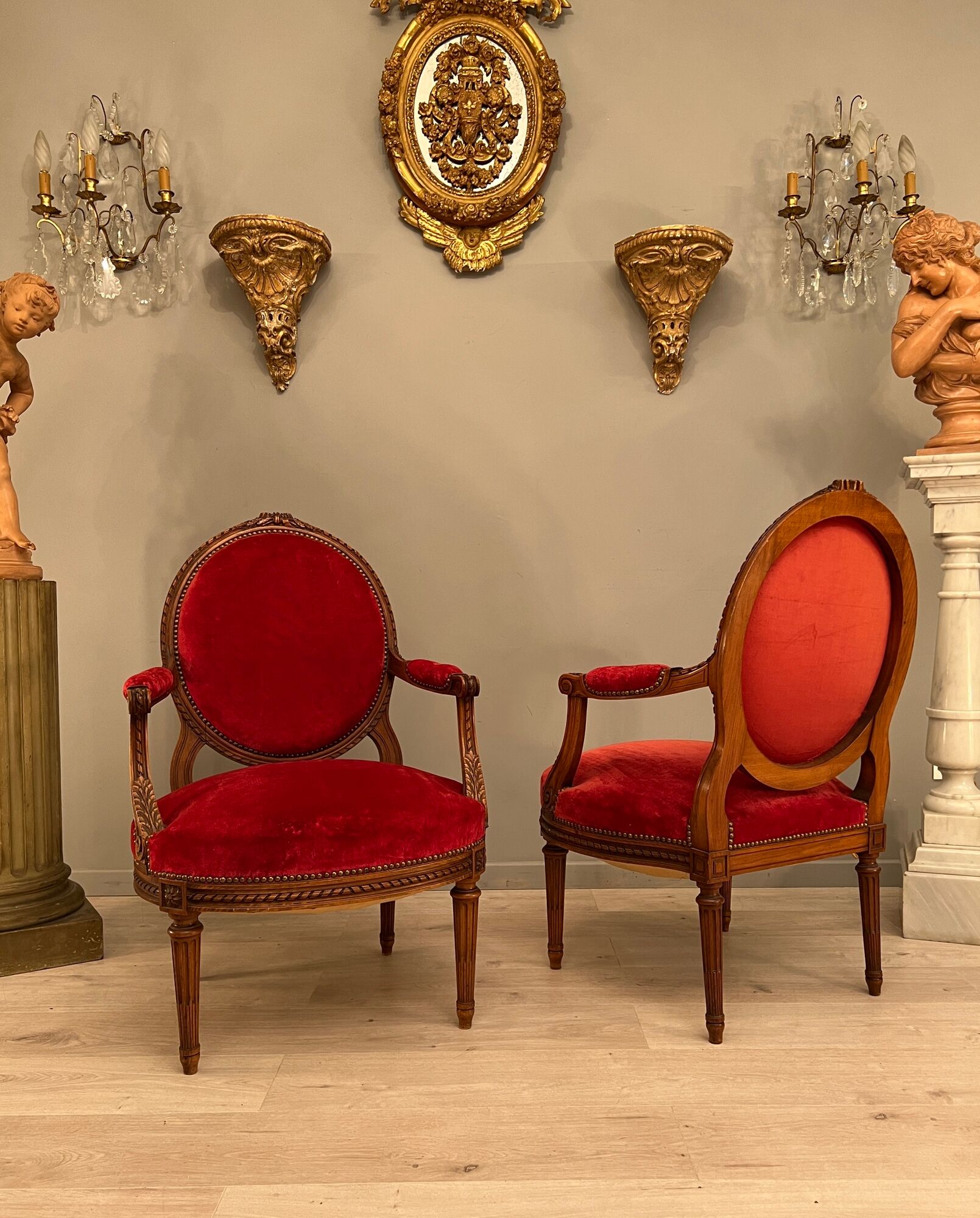 Paire de fauteuils de style Louis XVI époque fin XIXeme