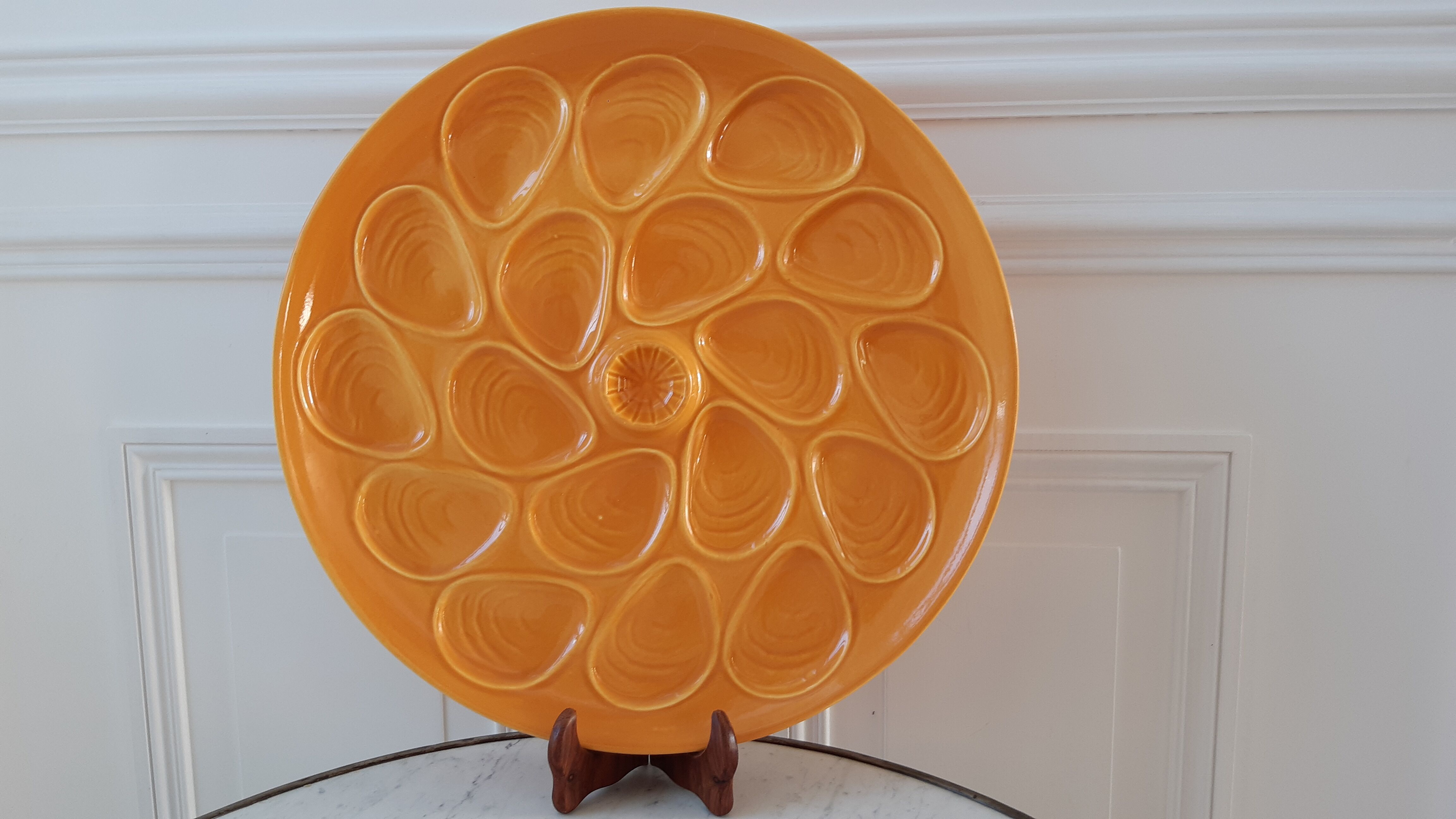 Seafood dish / oysters Salins orange-yellow 60s-70s