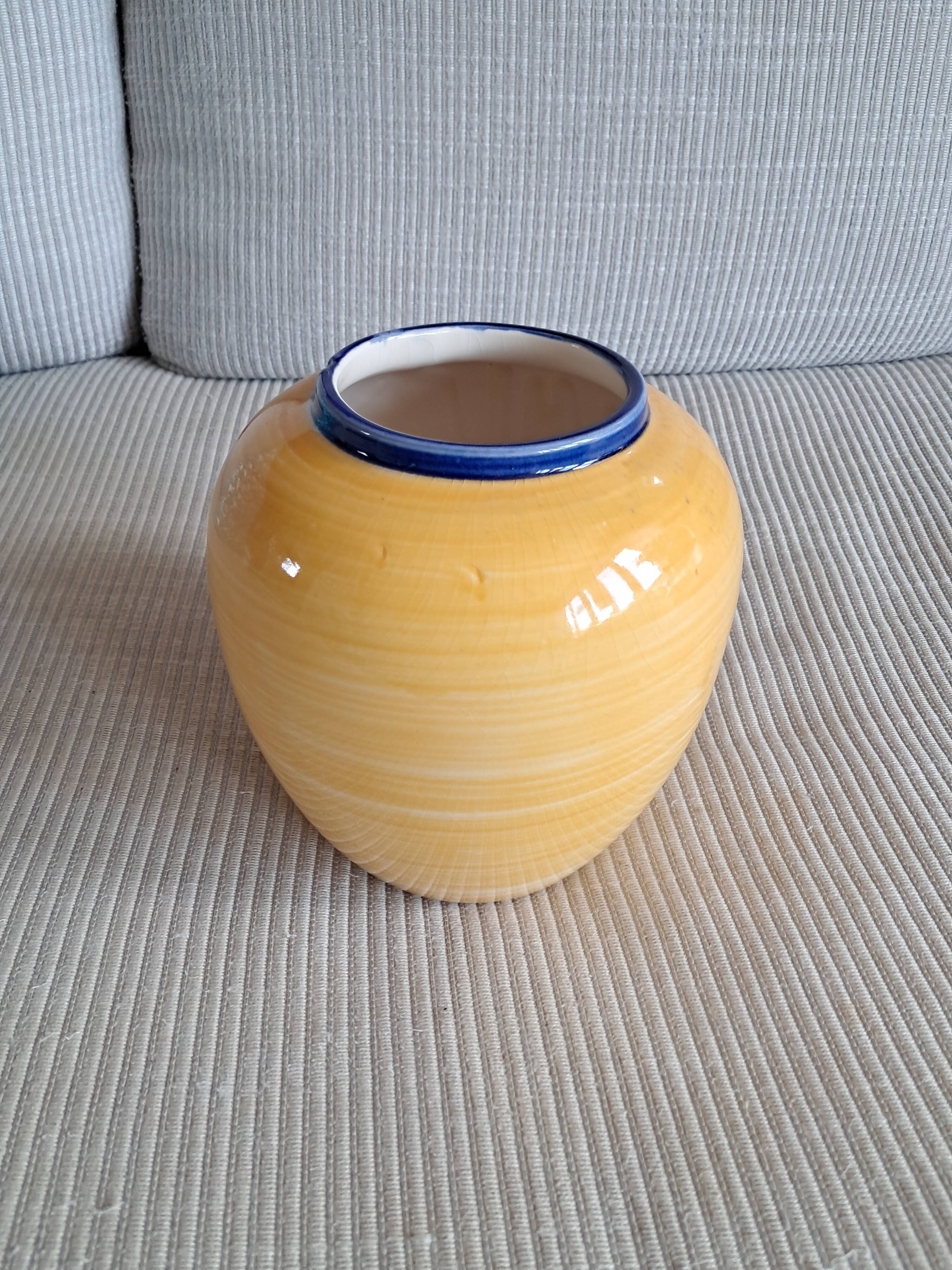 Ceramic vase in a round shape