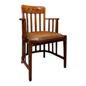 Original English Globe Wernicke chair