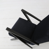 Fauteuil polonais original du milieu du siècle des années 60 en velours noir et cadre en bois noir