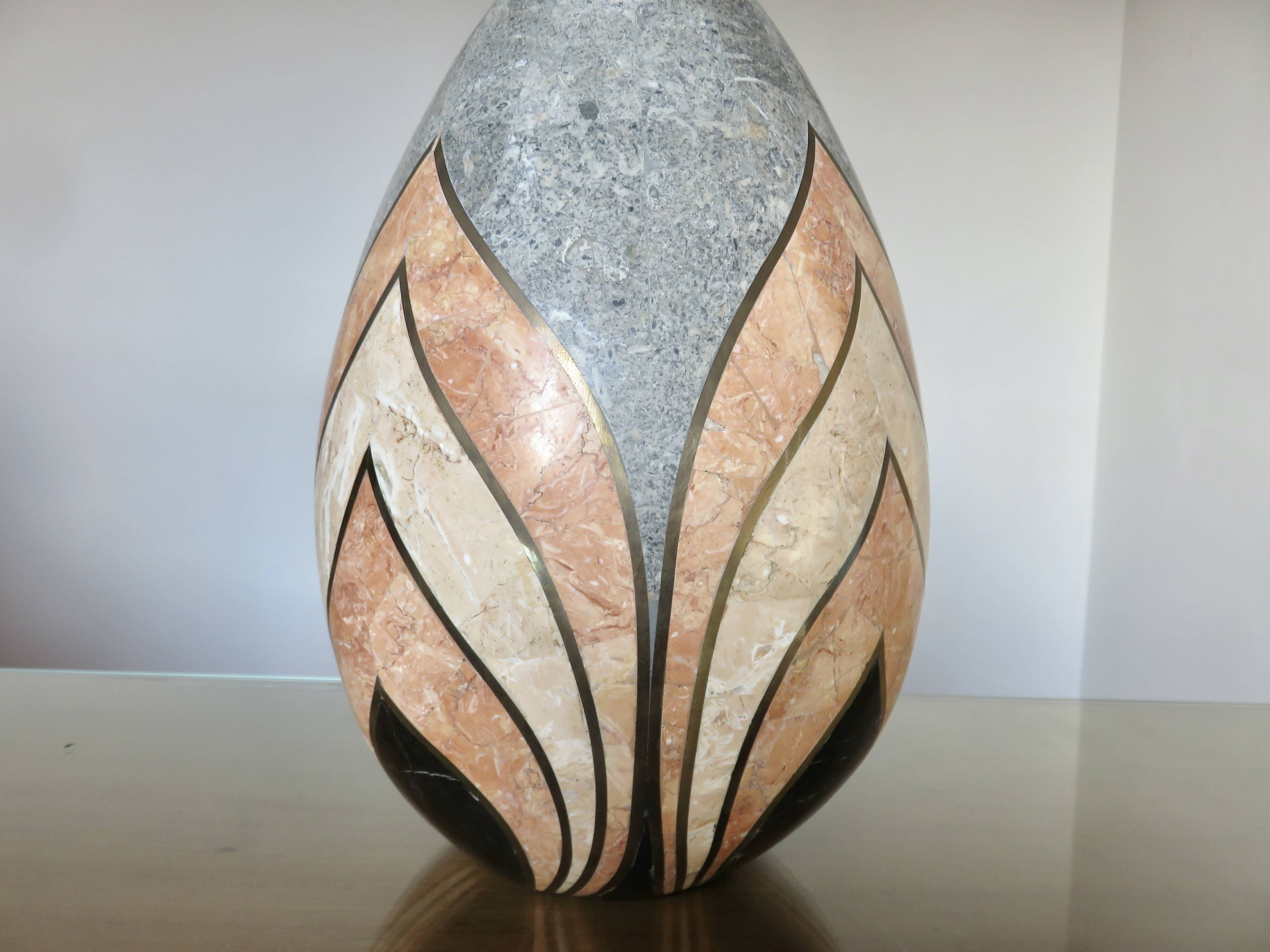 Art Deco style lamp in marble veneer and brass from the 70s