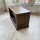 Central island trading counter in walnut