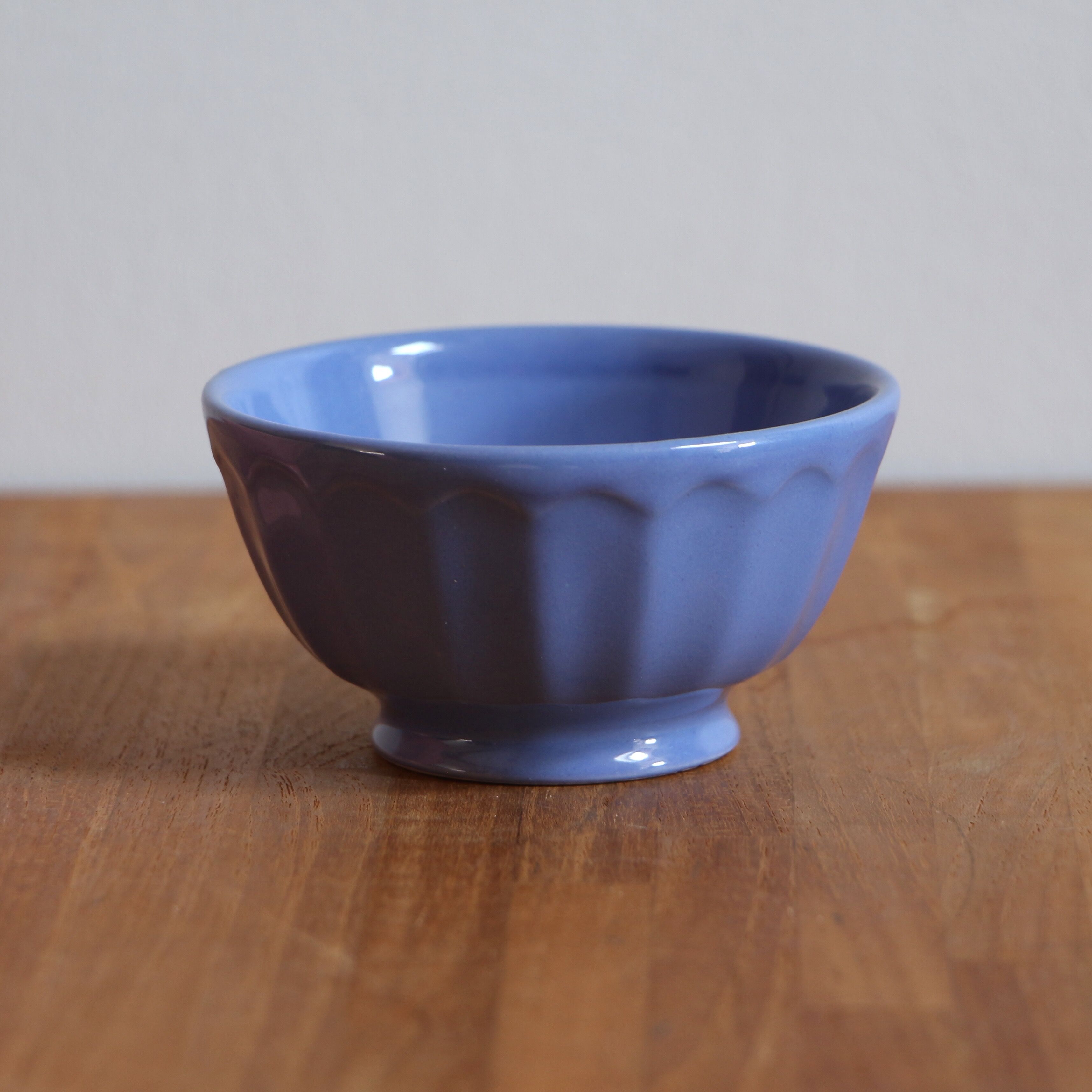 Colorful faceted bowls