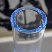 Vase vintage en verre bleu