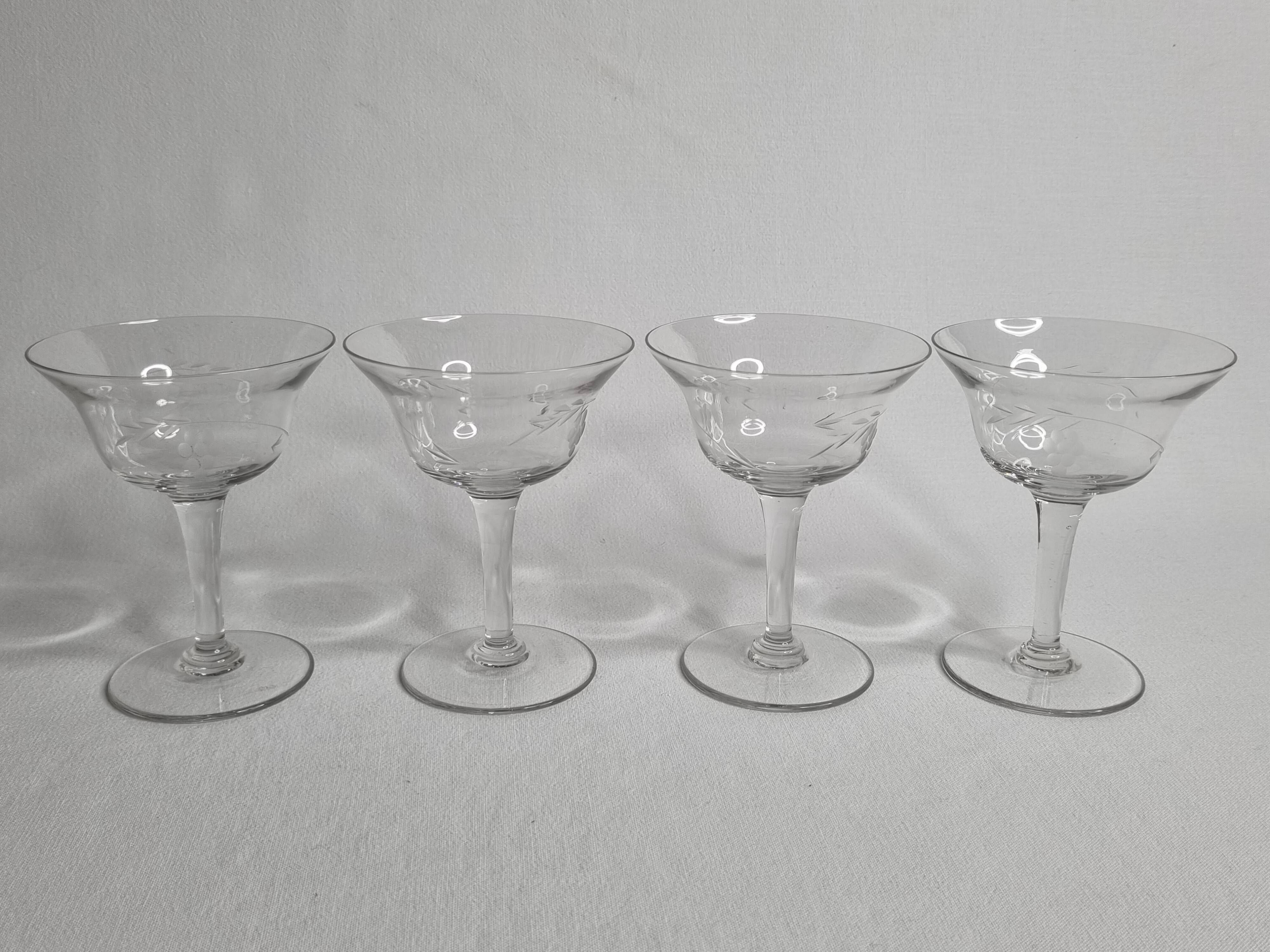 Ensemble de 4 coupes à champagne en cristal gravé 12 cm