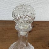 Pair of Arques crystal glass carafes, diamond point pattern, with their stoppers