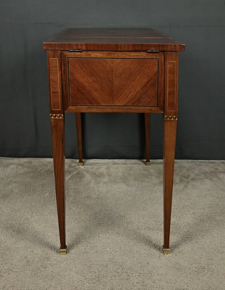 Coiffeuse en Marqueterie de Bois de Rose, style Louis XVI – 1ère partie XXe