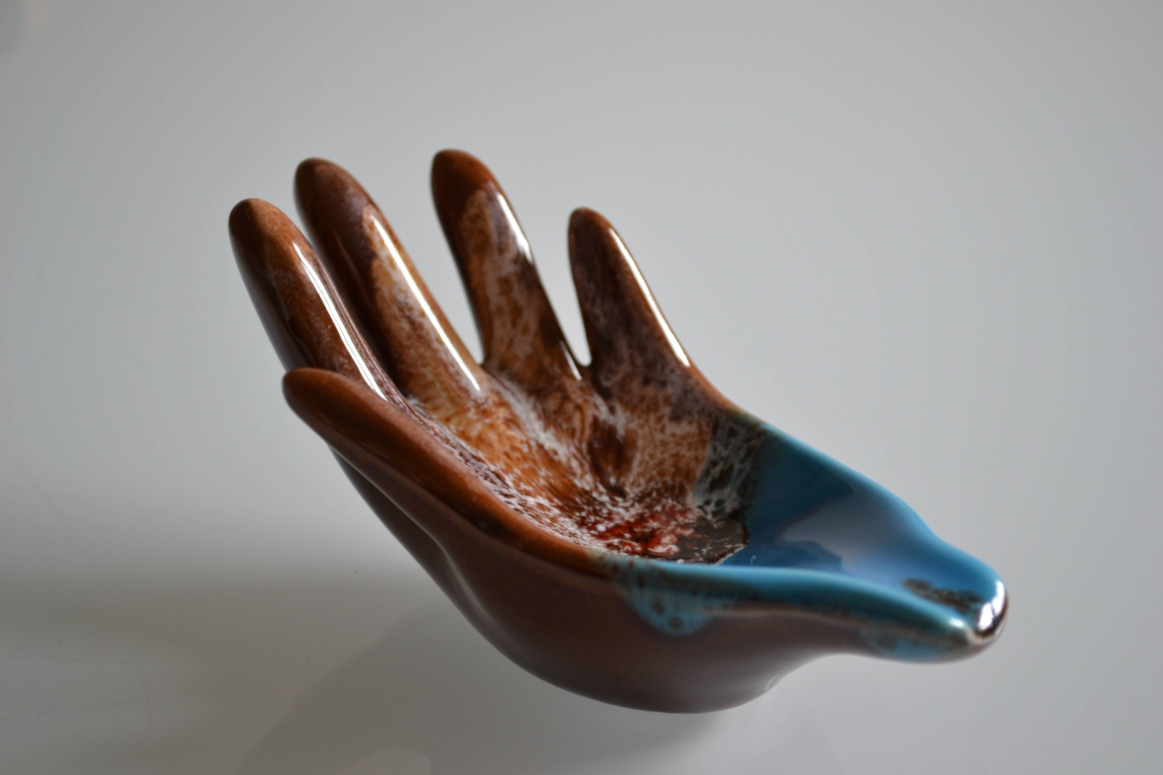 Ceramic pocket tray in the shape of a hand Vallauris France 1970