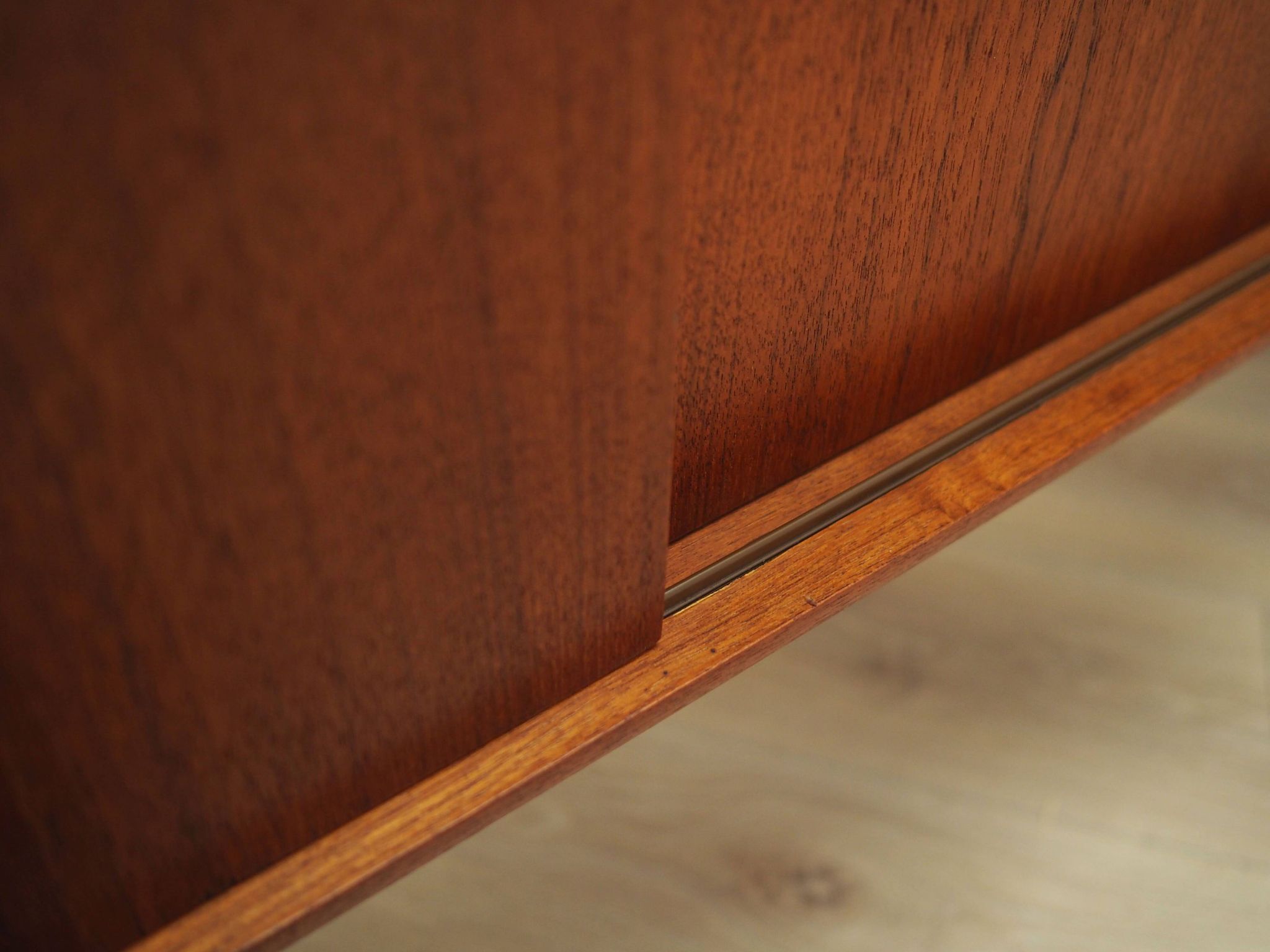Enfilade en teck, design danois, années 1960, production : Danemark