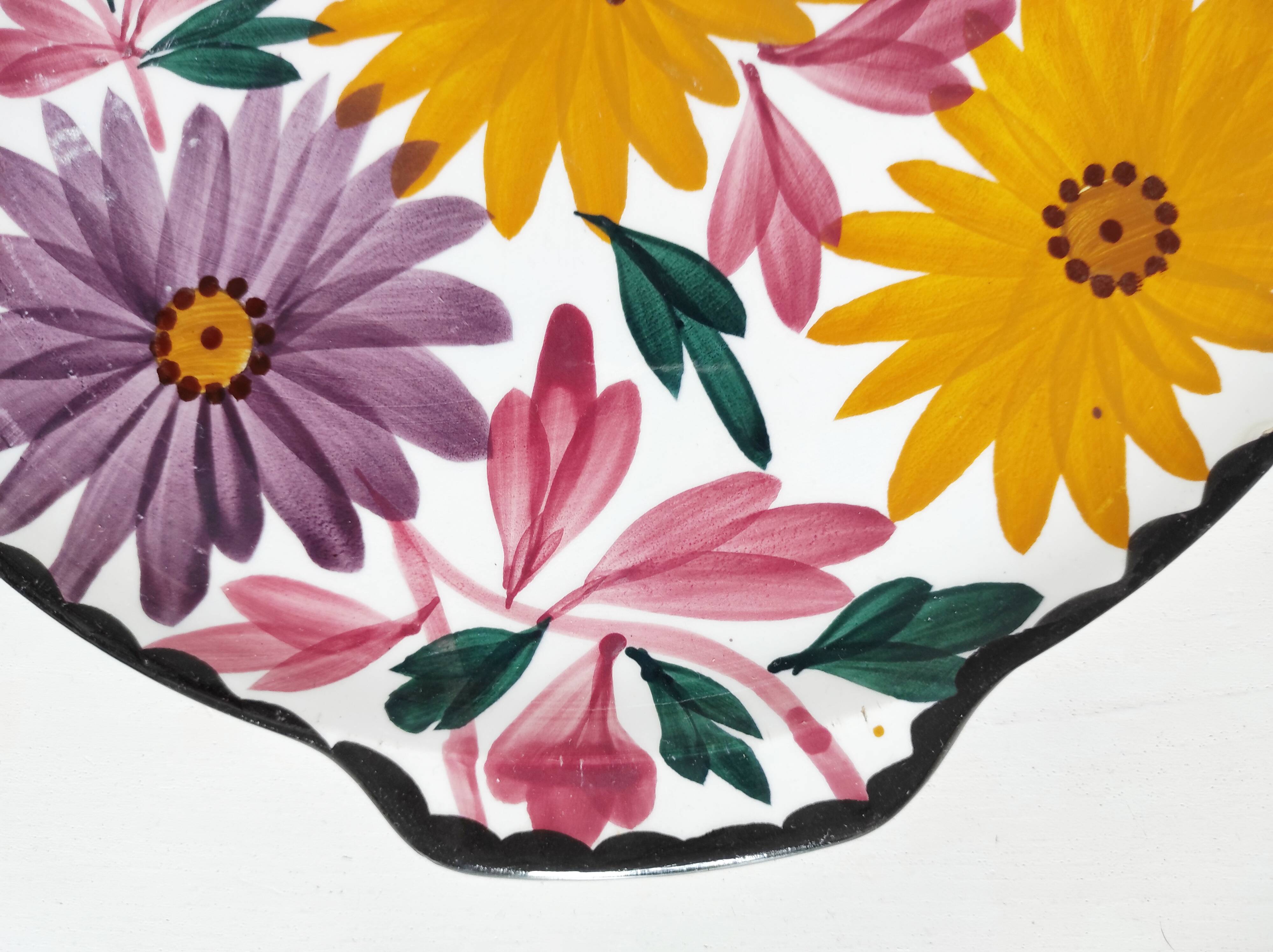 Two Schramberg Majolika painted flower dishes