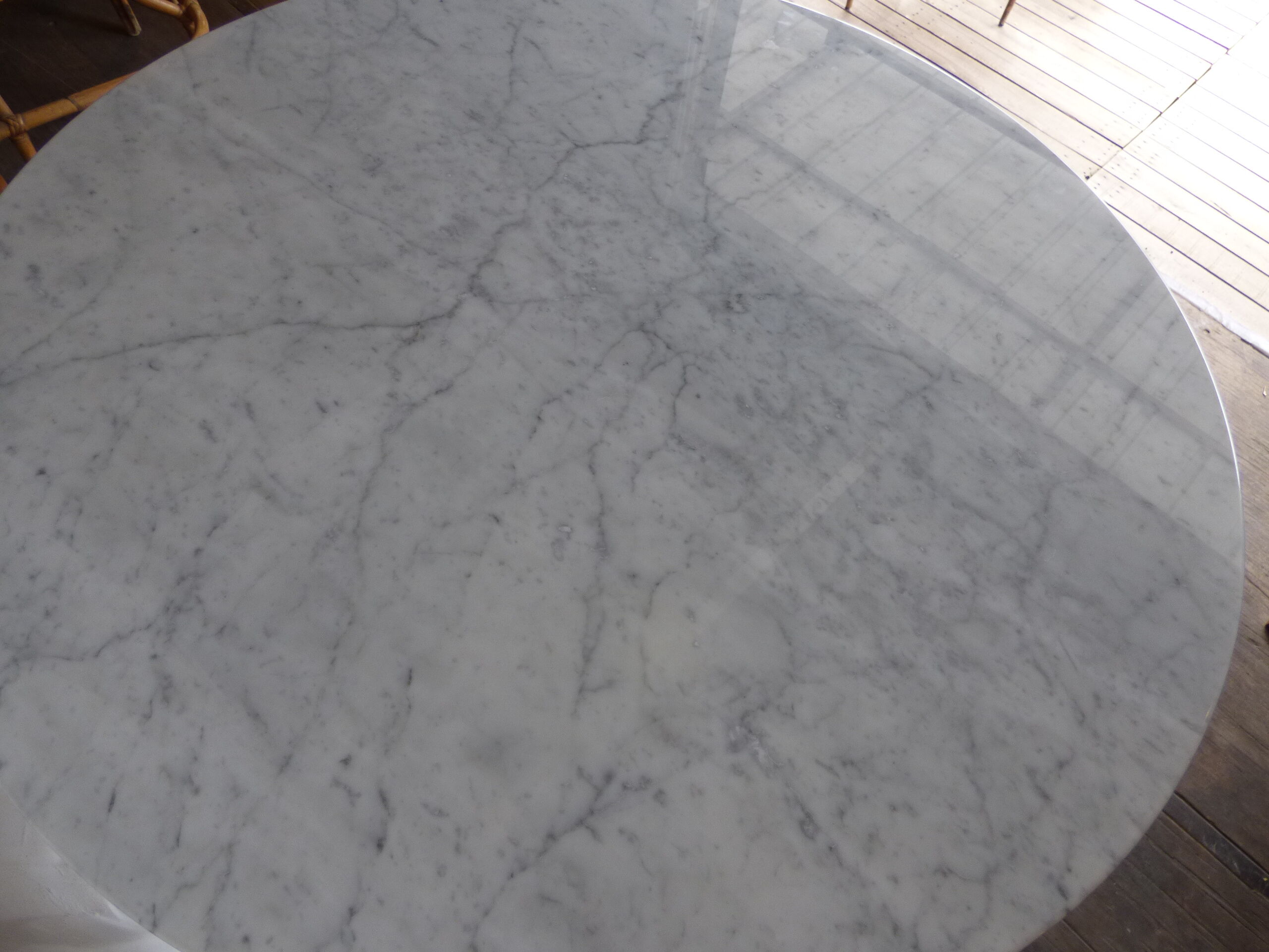 Table tulipe Knoll et marbre Eero Saarinen