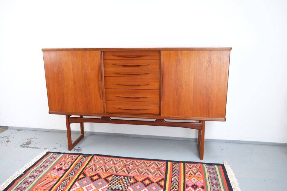 Teak high sideboard in vintage style from the 60s-70s, Vamo style, 60s-70s.