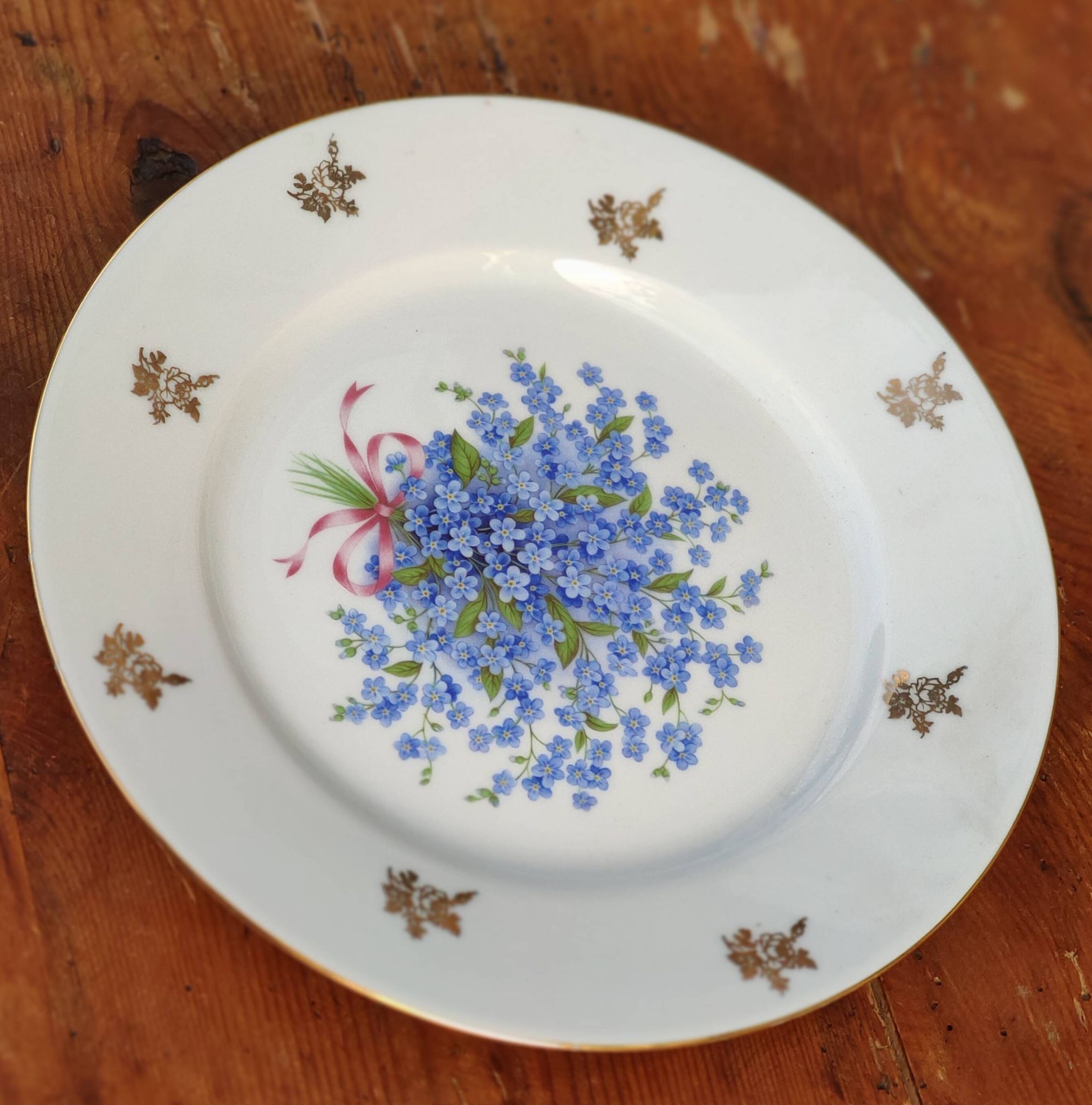 Plat en porcelaine myosotis