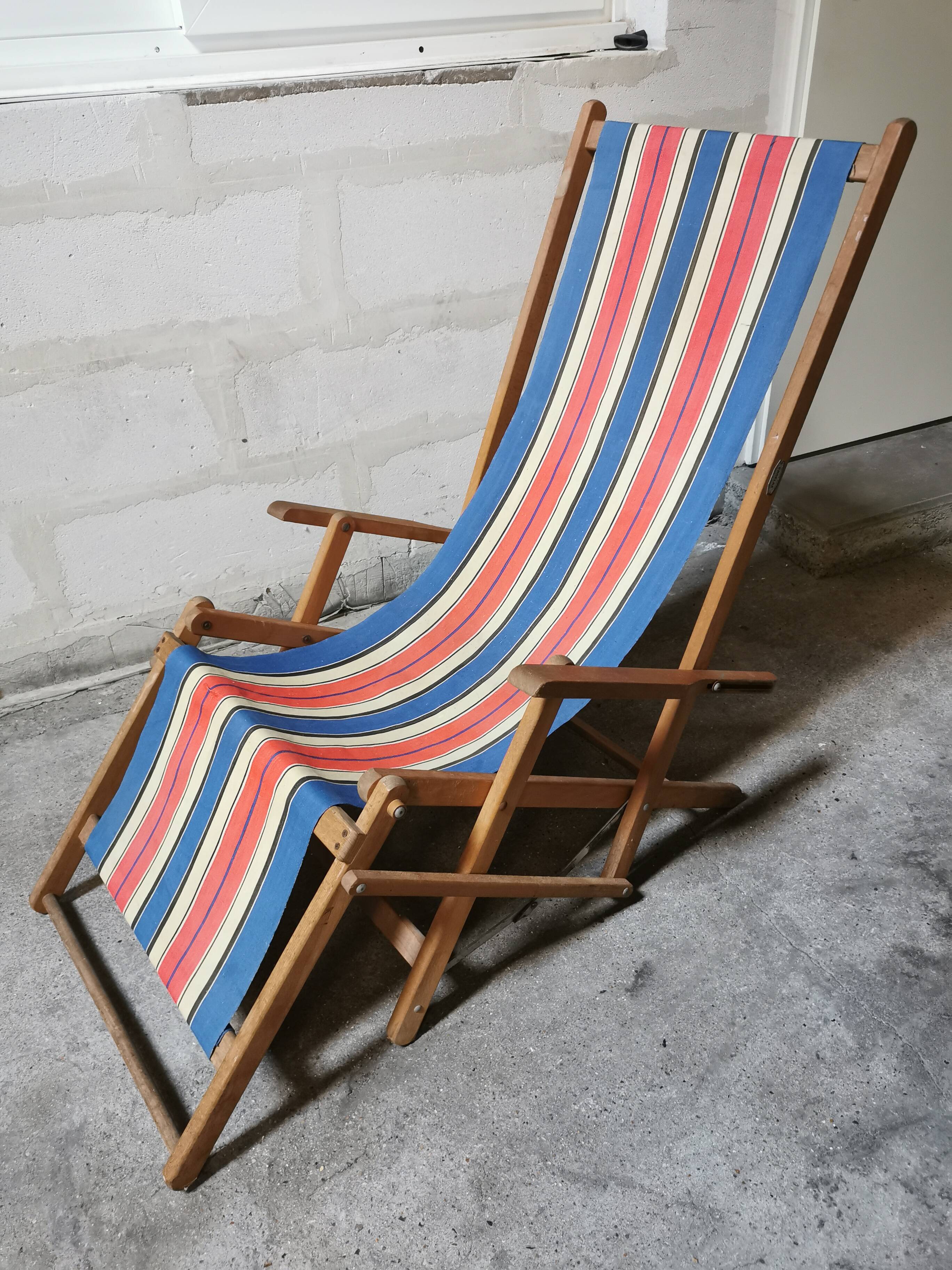 Folding beach lounge chair, Ergelax Chilean deckchair