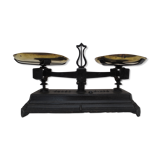 Scale old type roberval force 1 kg