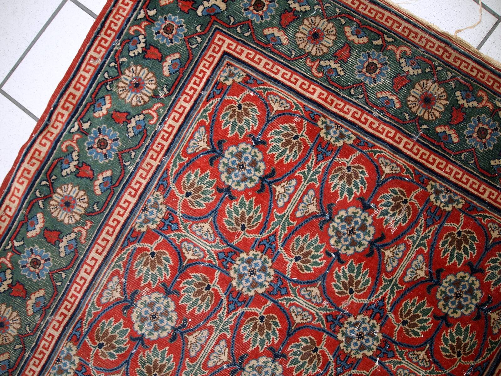 Tapis Antique Khotan d'Asie Centrale, Années 1900, Élégance Authentique