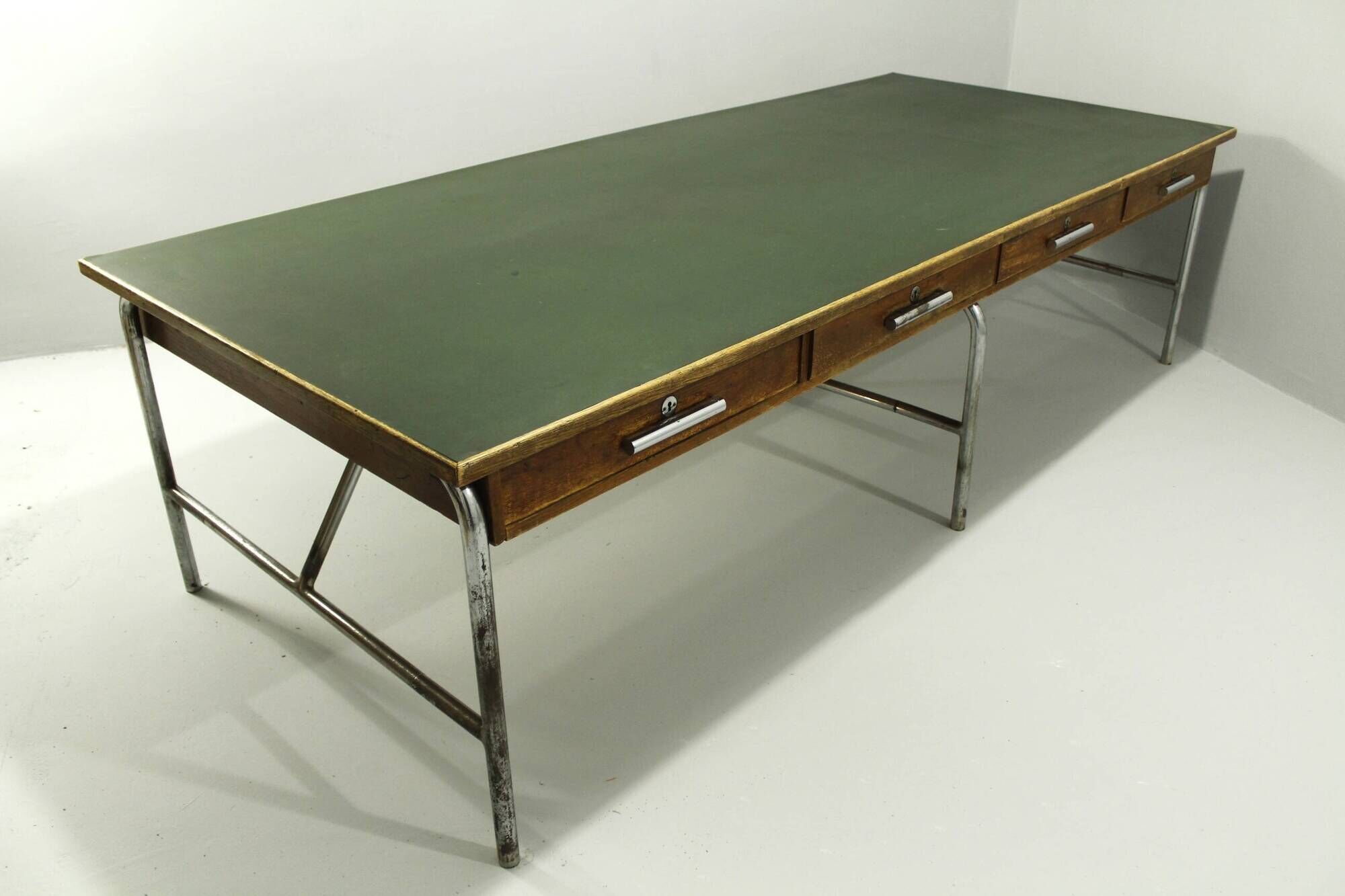 Vintage Bauhaus Desk in Oak, 1930s, II