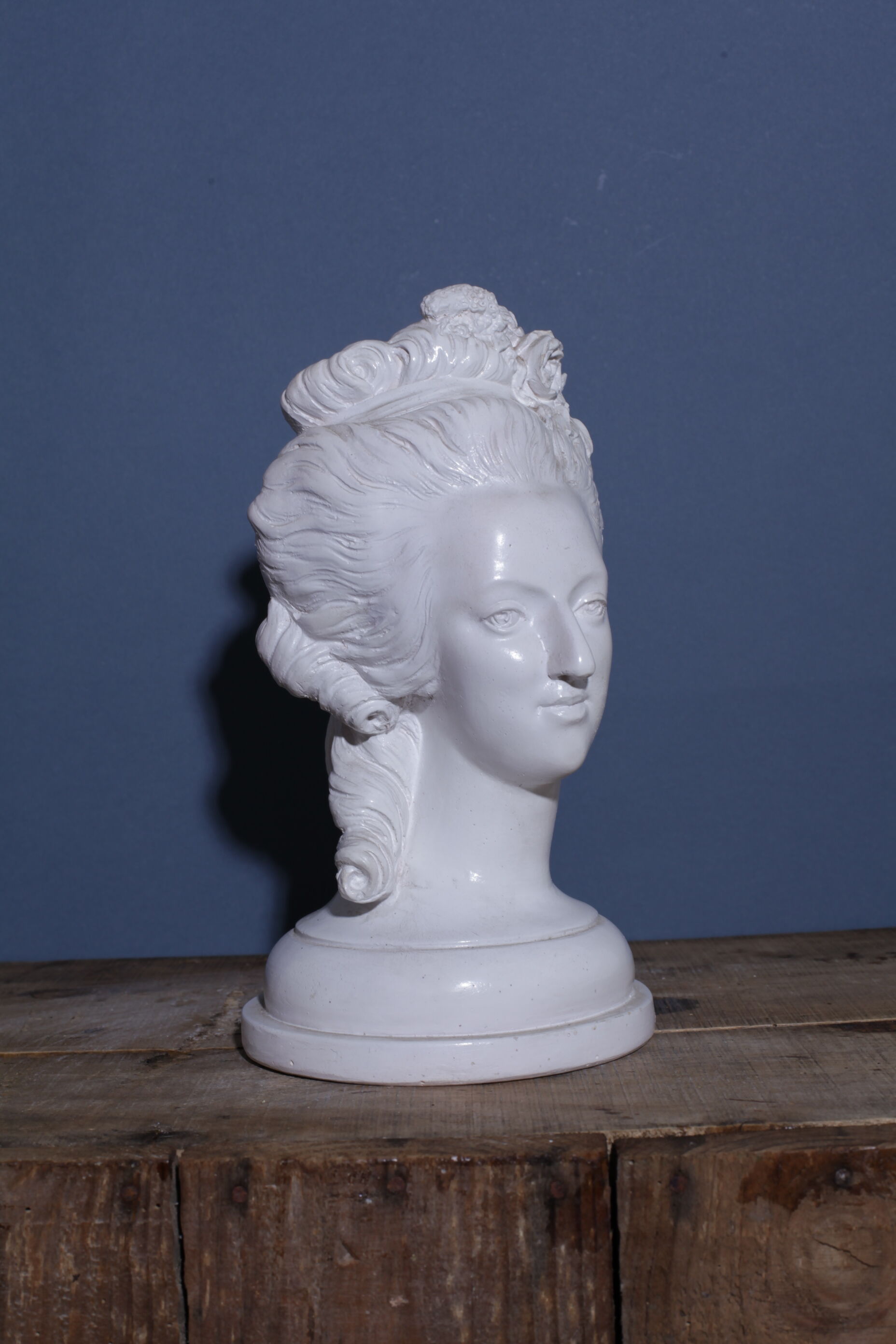 Bust plaster 18th woman
