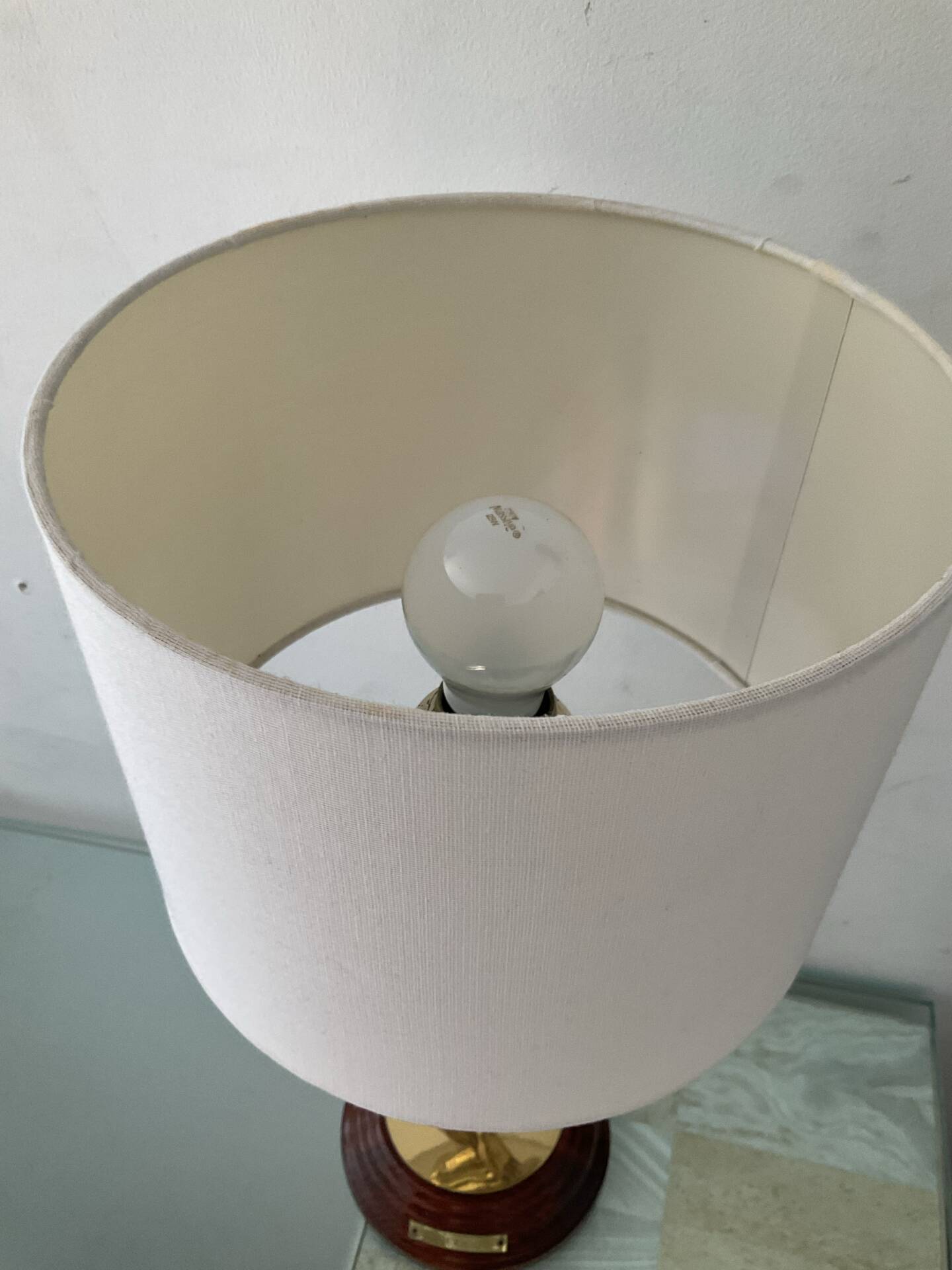 Vintage Peris Andreu lamp in bronze and wood from the 1970s.