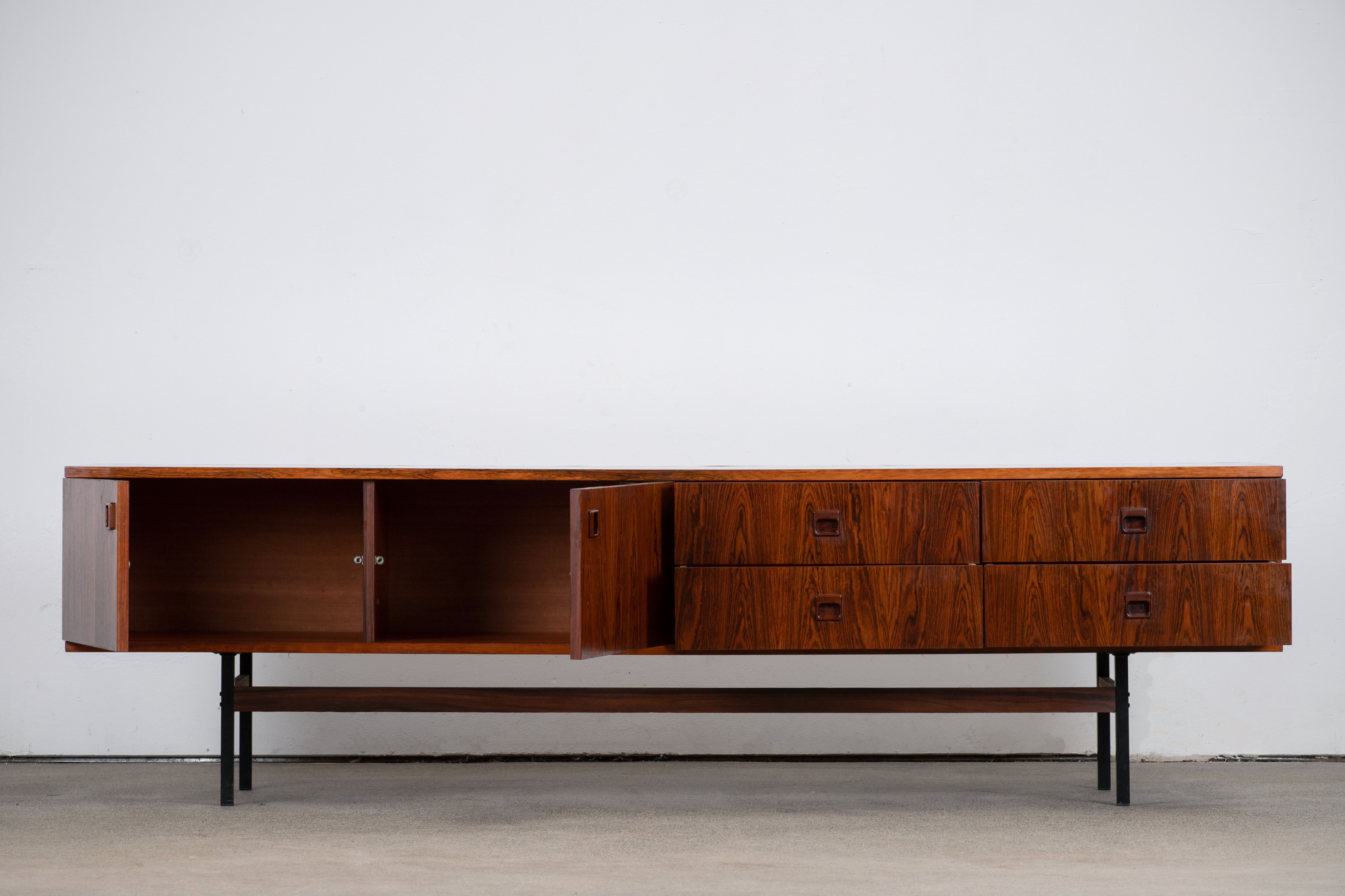 Vintage Scandinavian Enfilade – 236 cm