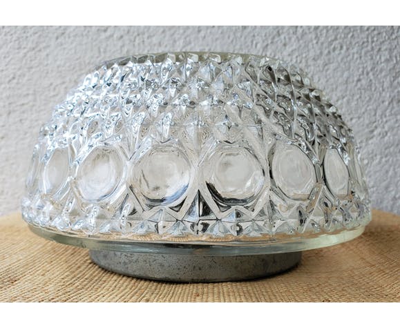 Chiselled glass ceiling