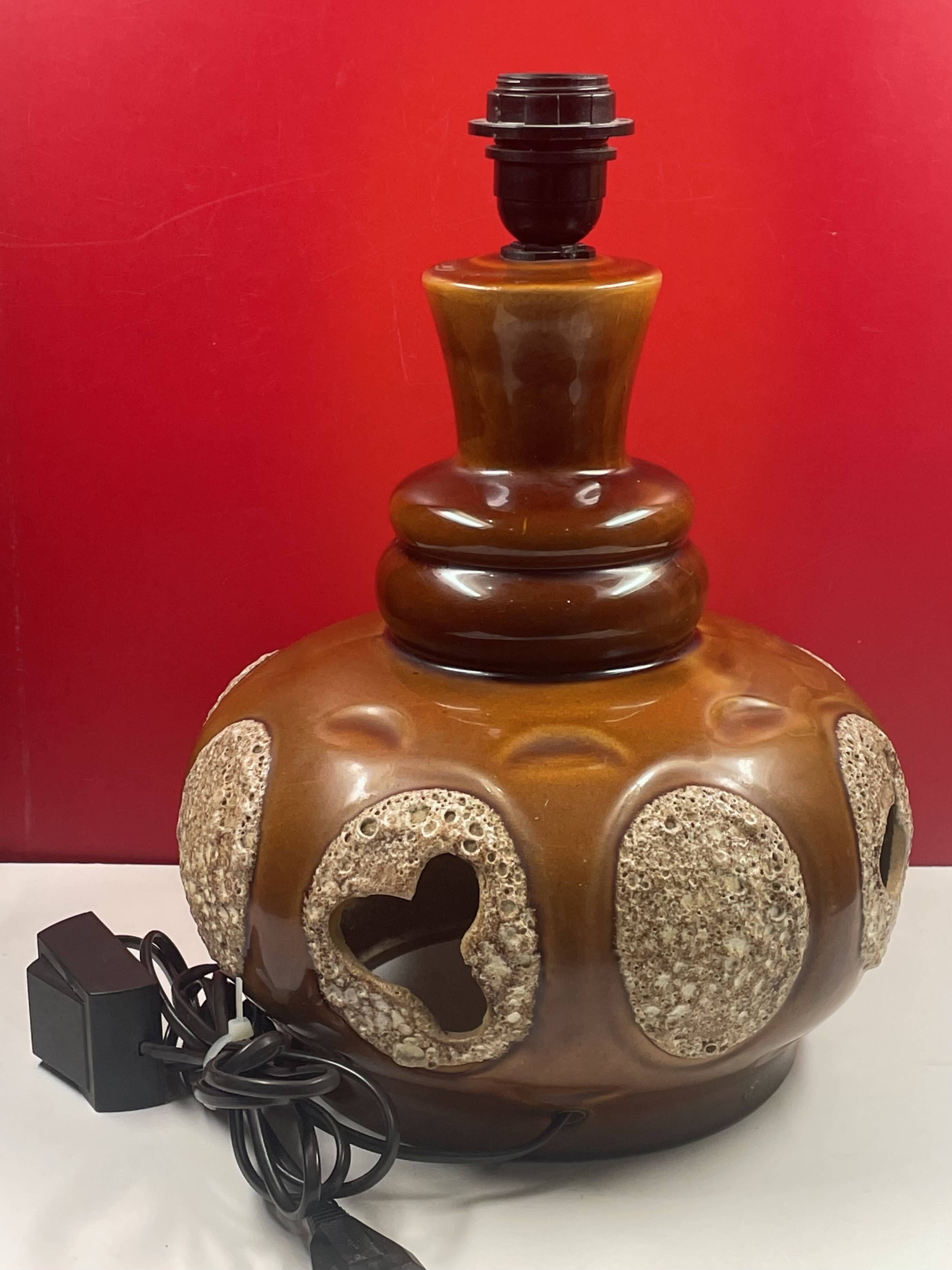 VINTAGE 1960'S CERAMIC FLOOR OR TABLE LAMP WITH FEATHERS WEST GERMANY 60S 1960S