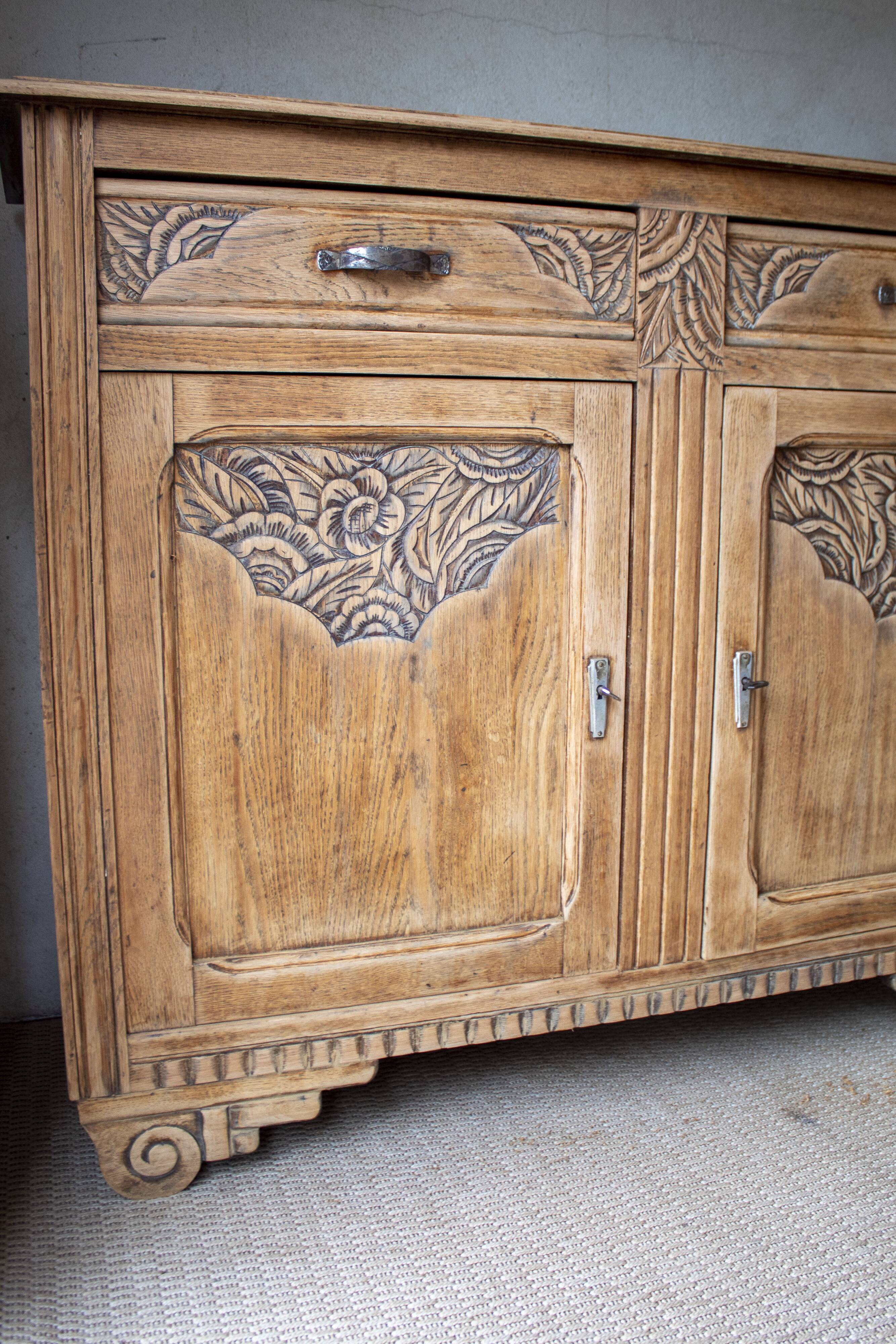 Grand buffet bas art déco