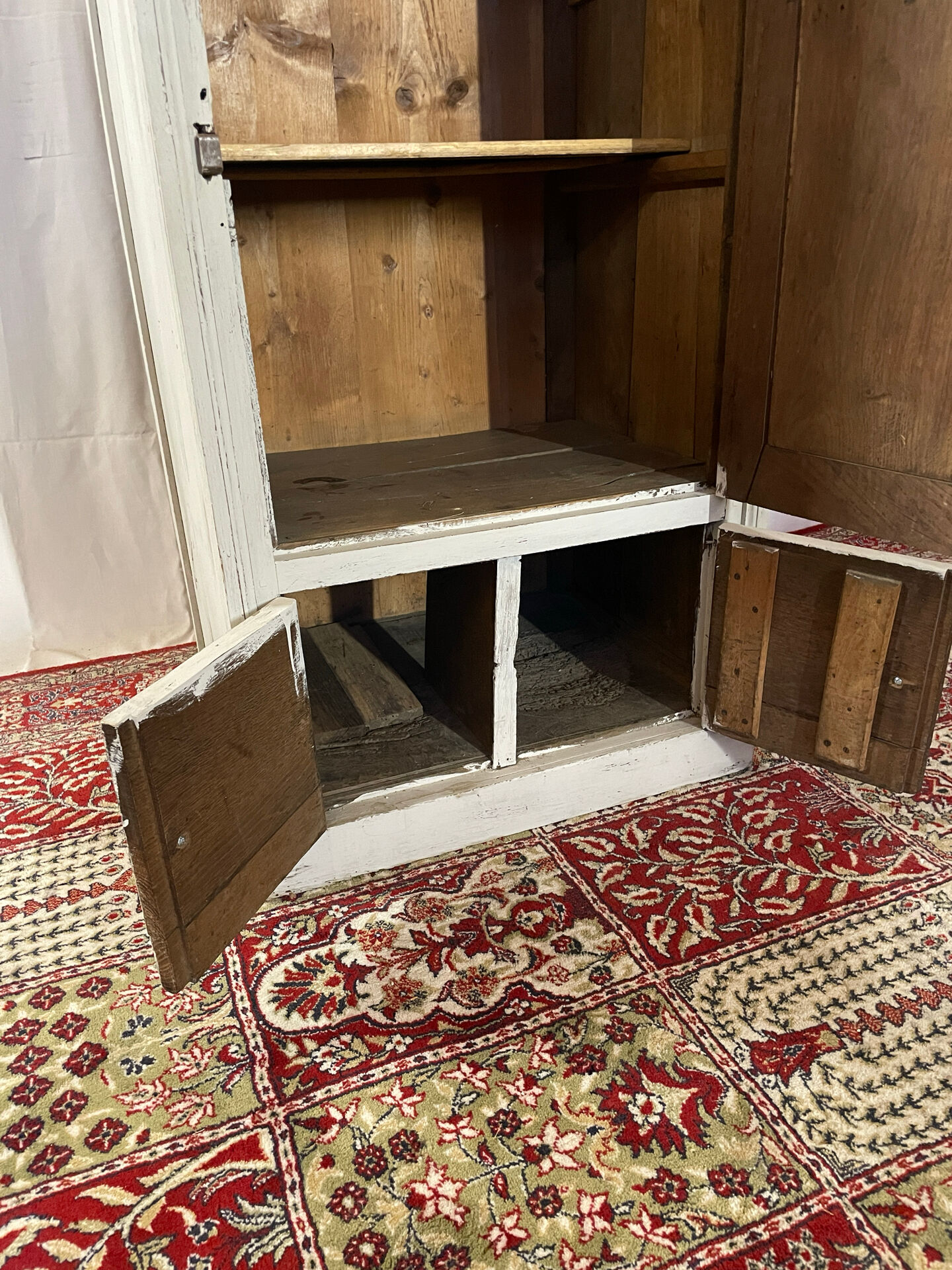 Meuble de métier ancien patiné
