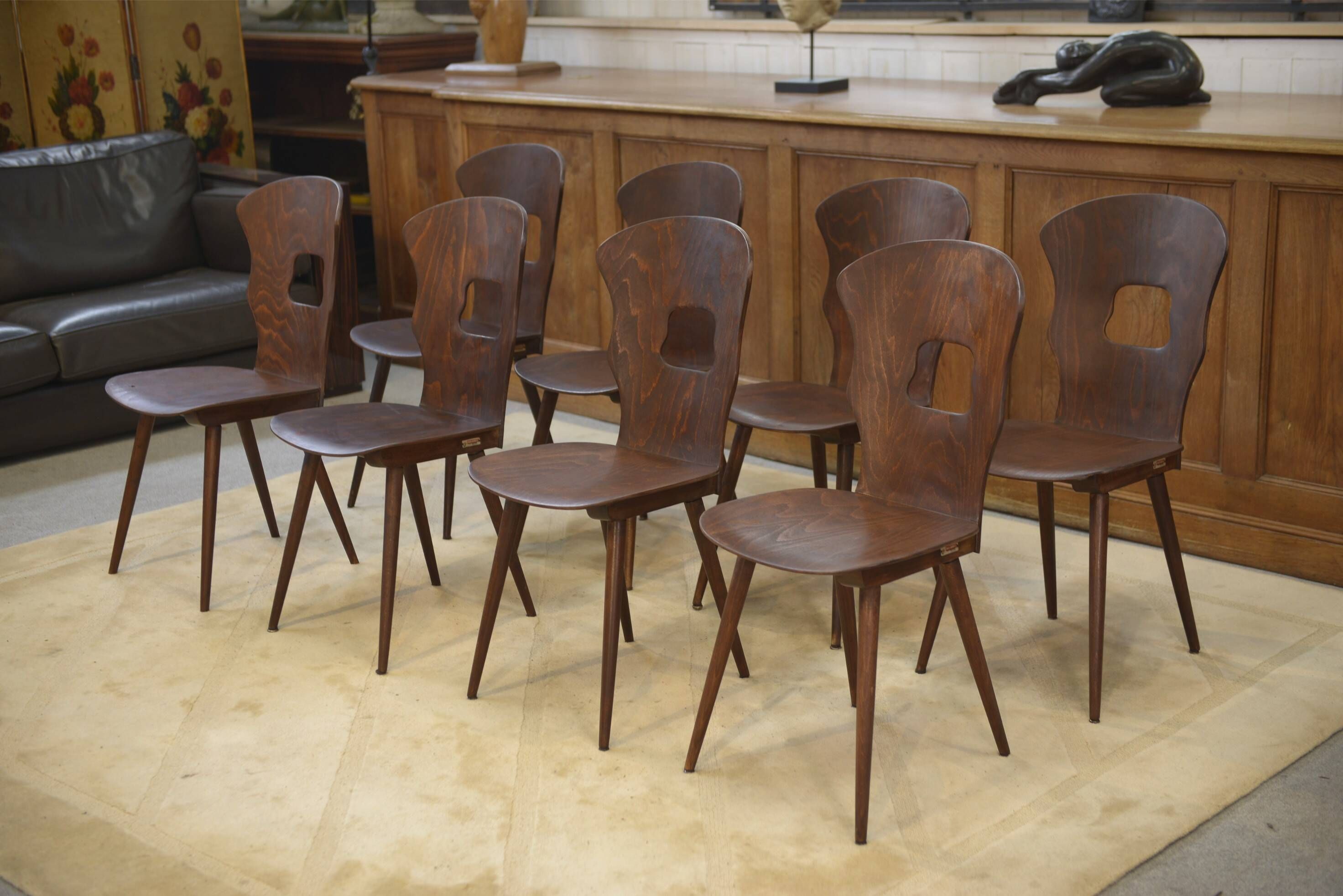 Ensemble de 8 chaises Baumann modèle “Gentiane” Henri Julien 1960’s