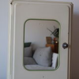 Wall-mounted medicine cabinet year 40