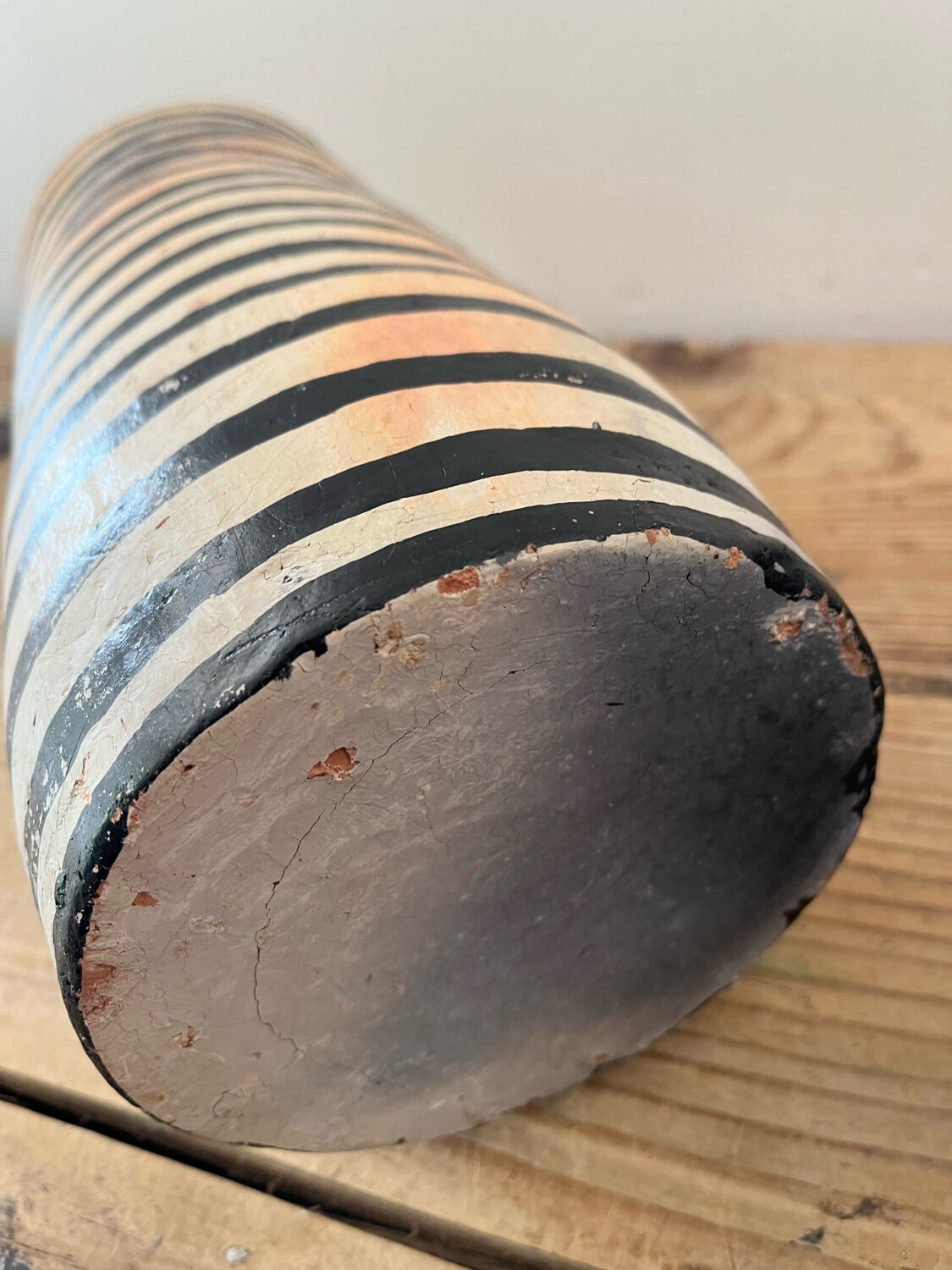 Sejnane terracotta vase