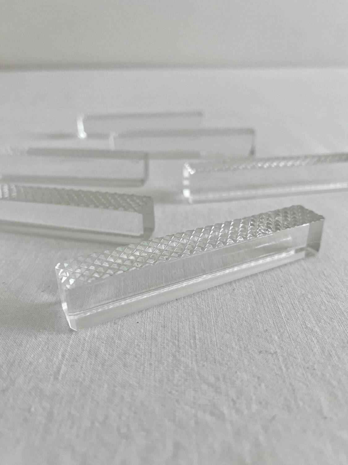 6 crystal knife rests with diamond point