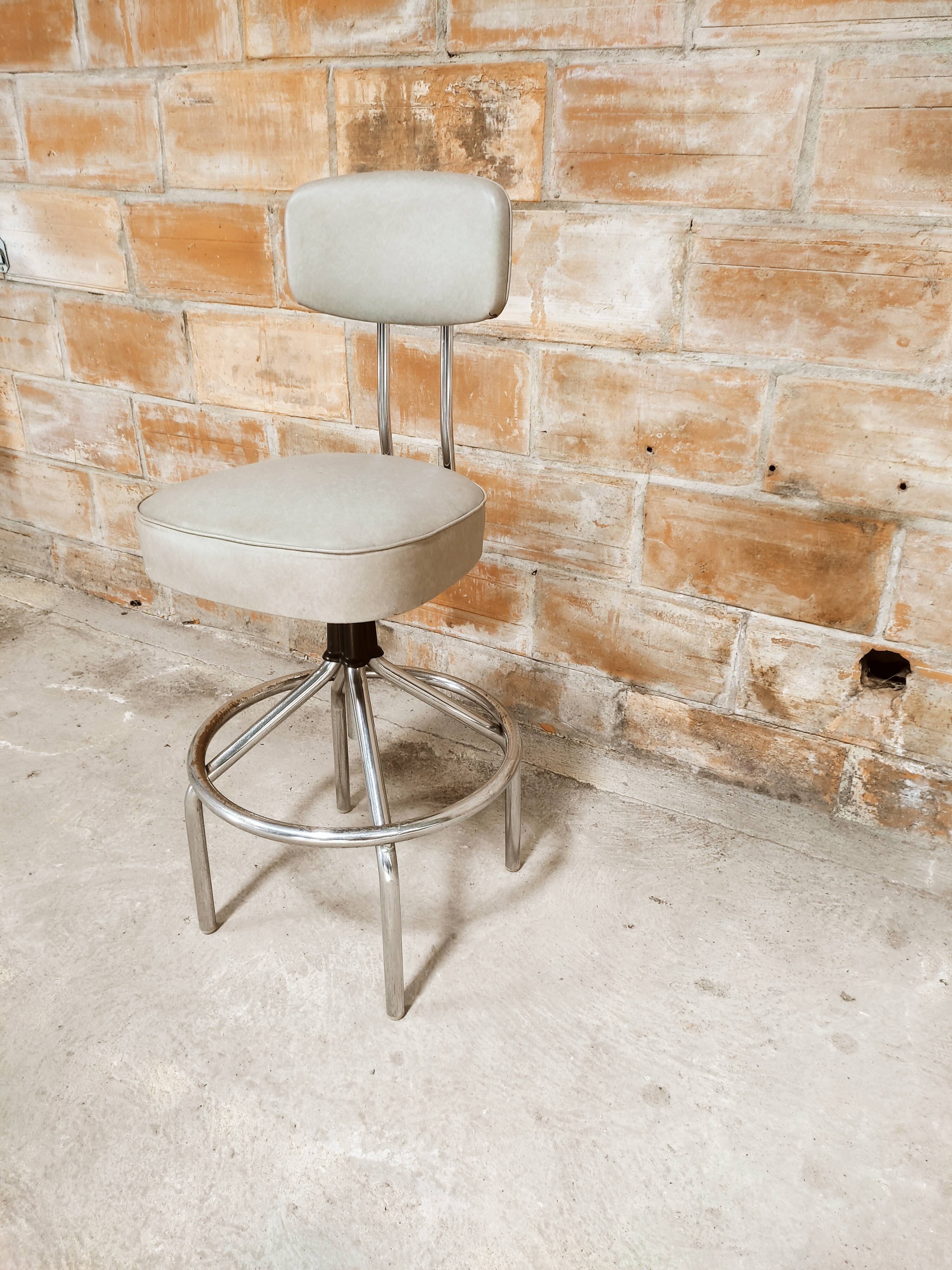 Workshop high chair
