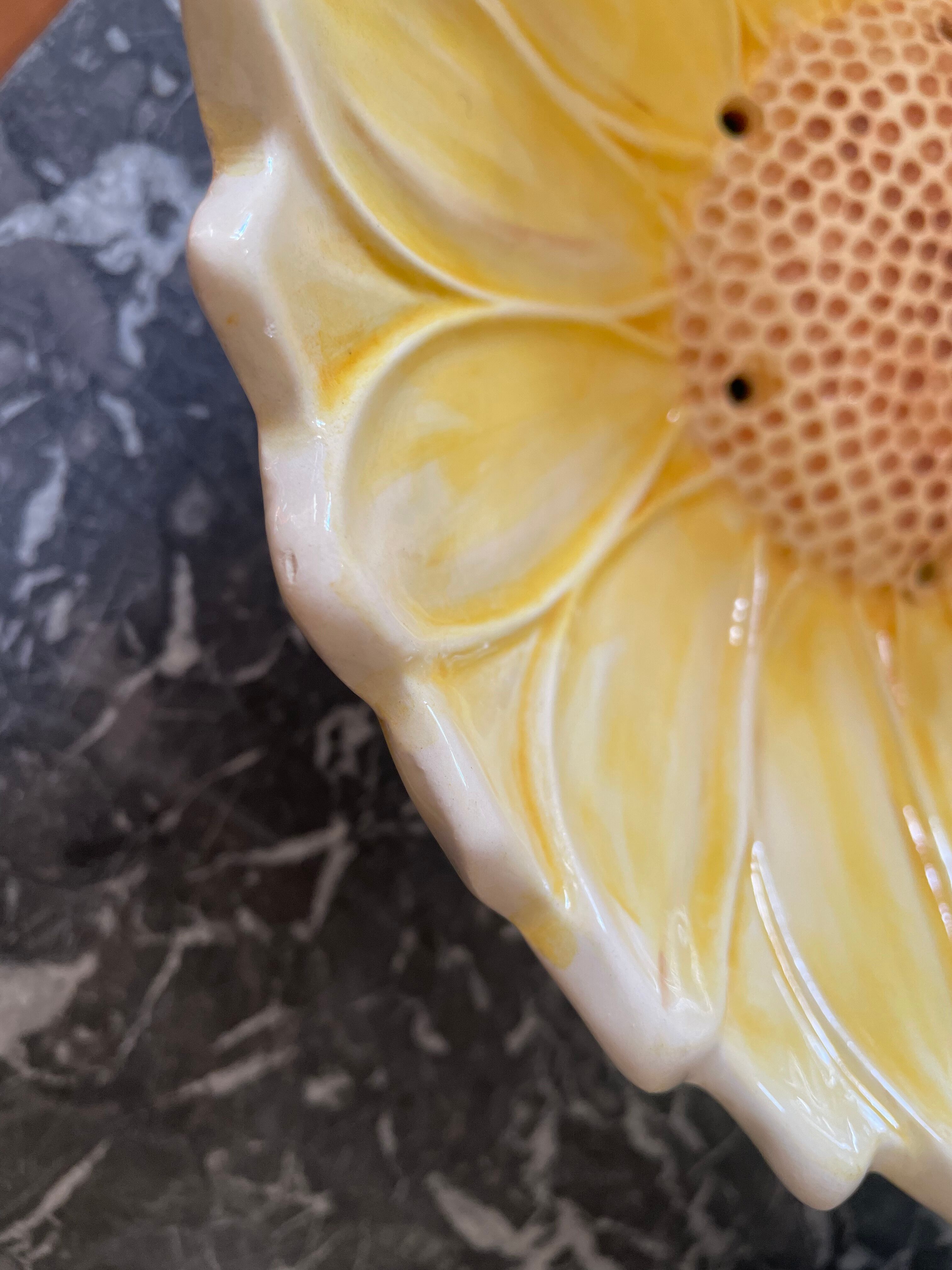 Sunflower slip dish drainer