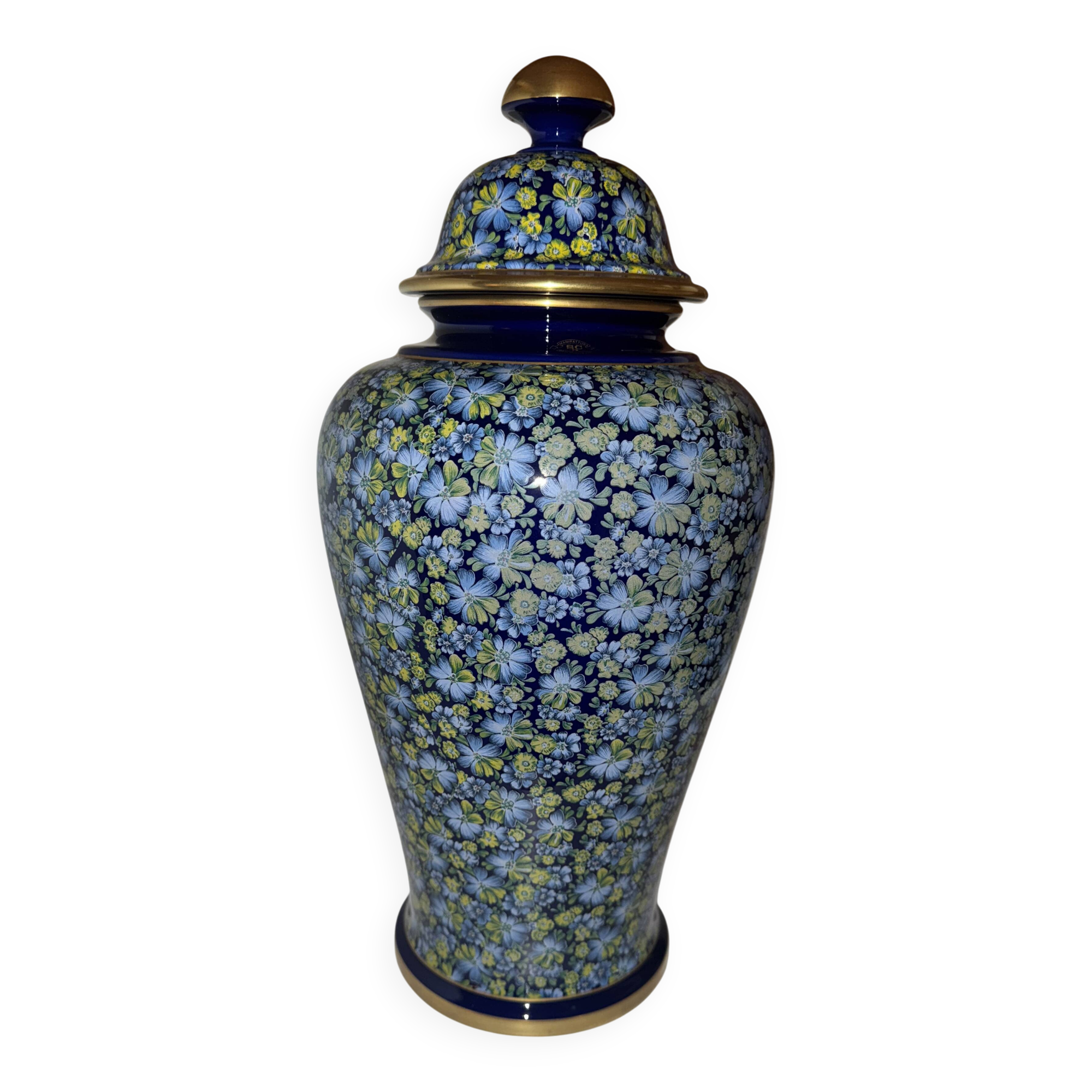 Decorative porcelain vase