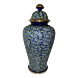 Decorative porcelain vase