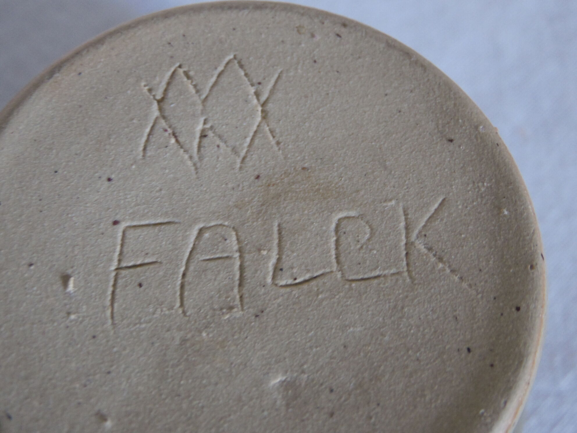 Set of 6 ice cut enamelled stoneware signed