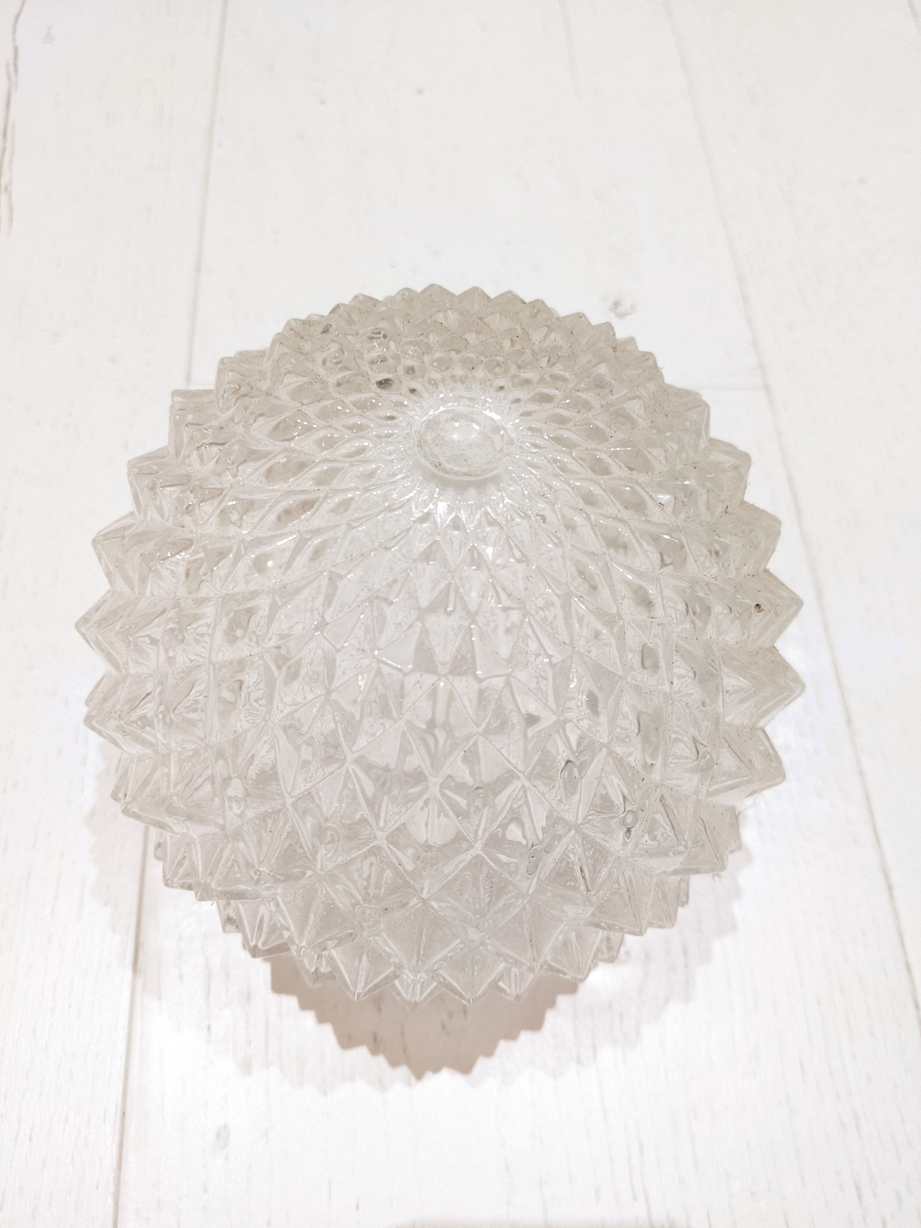 Lamp 70s vintage piquant globe chiseled