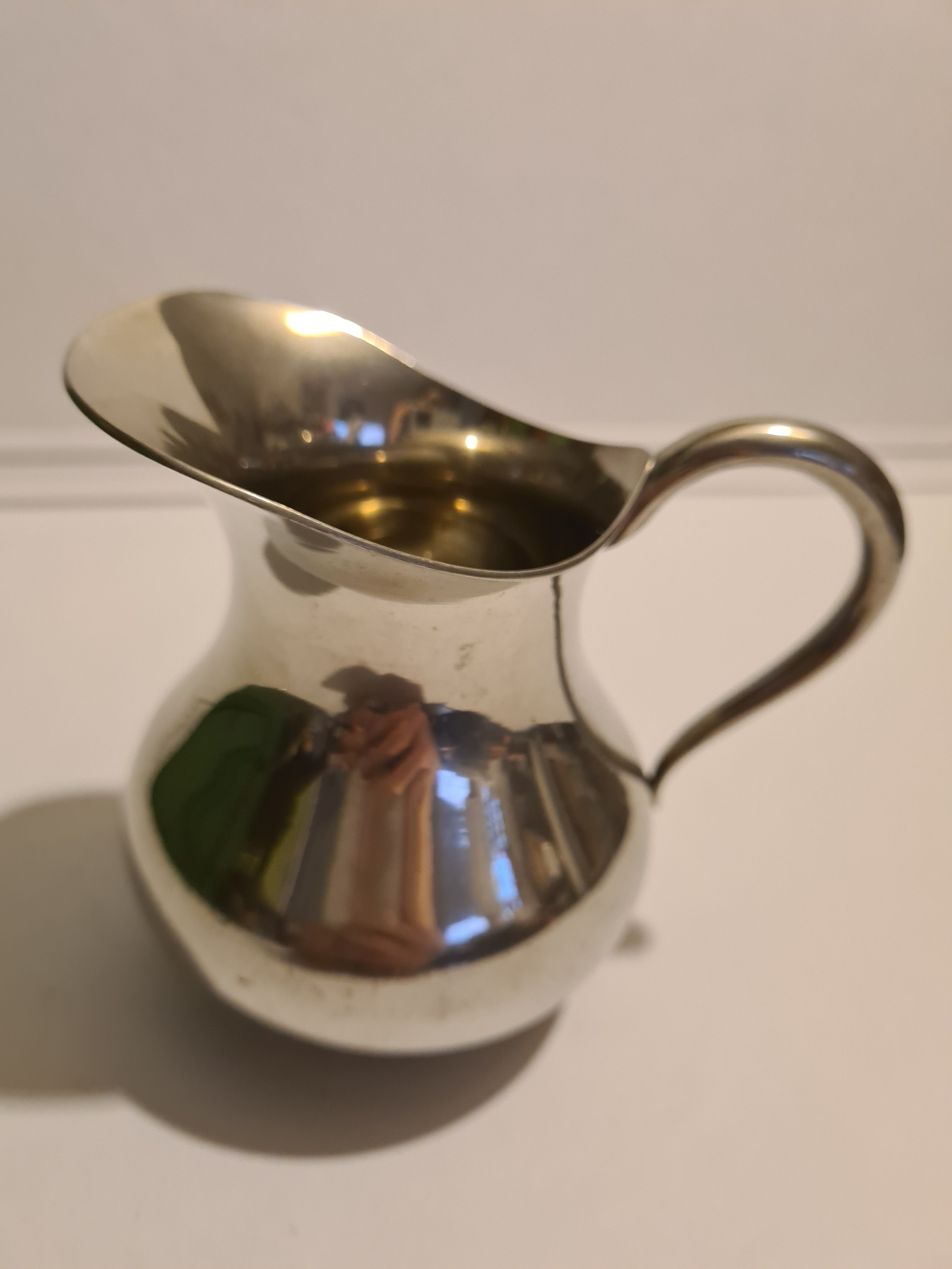 Guaranteed fine pewter milk jug (France)
