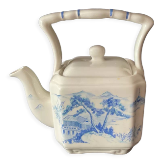Tea pot of English collection Sadler