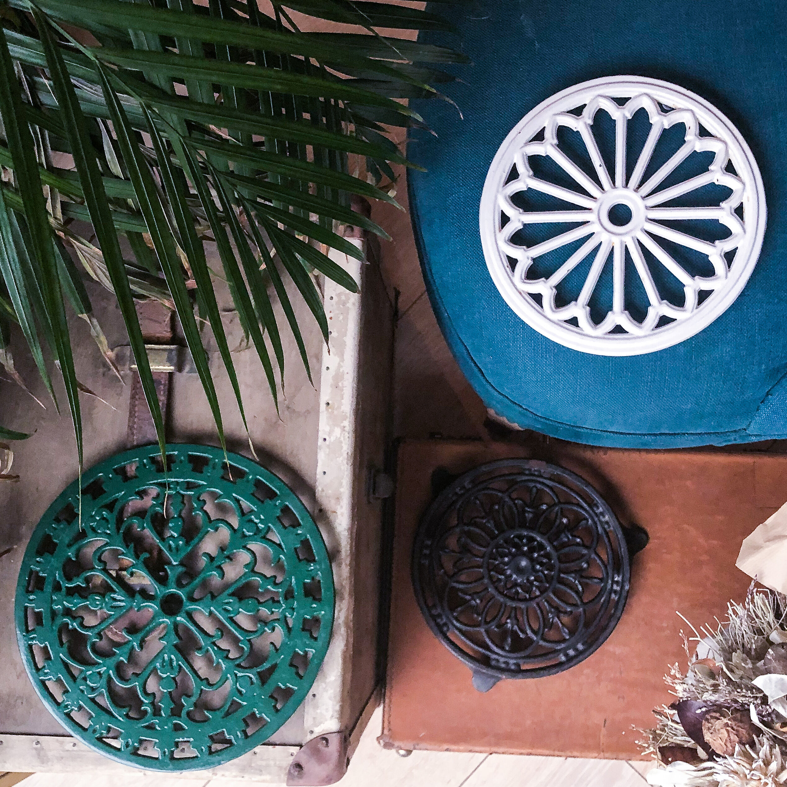 Bottle green cast iron dish