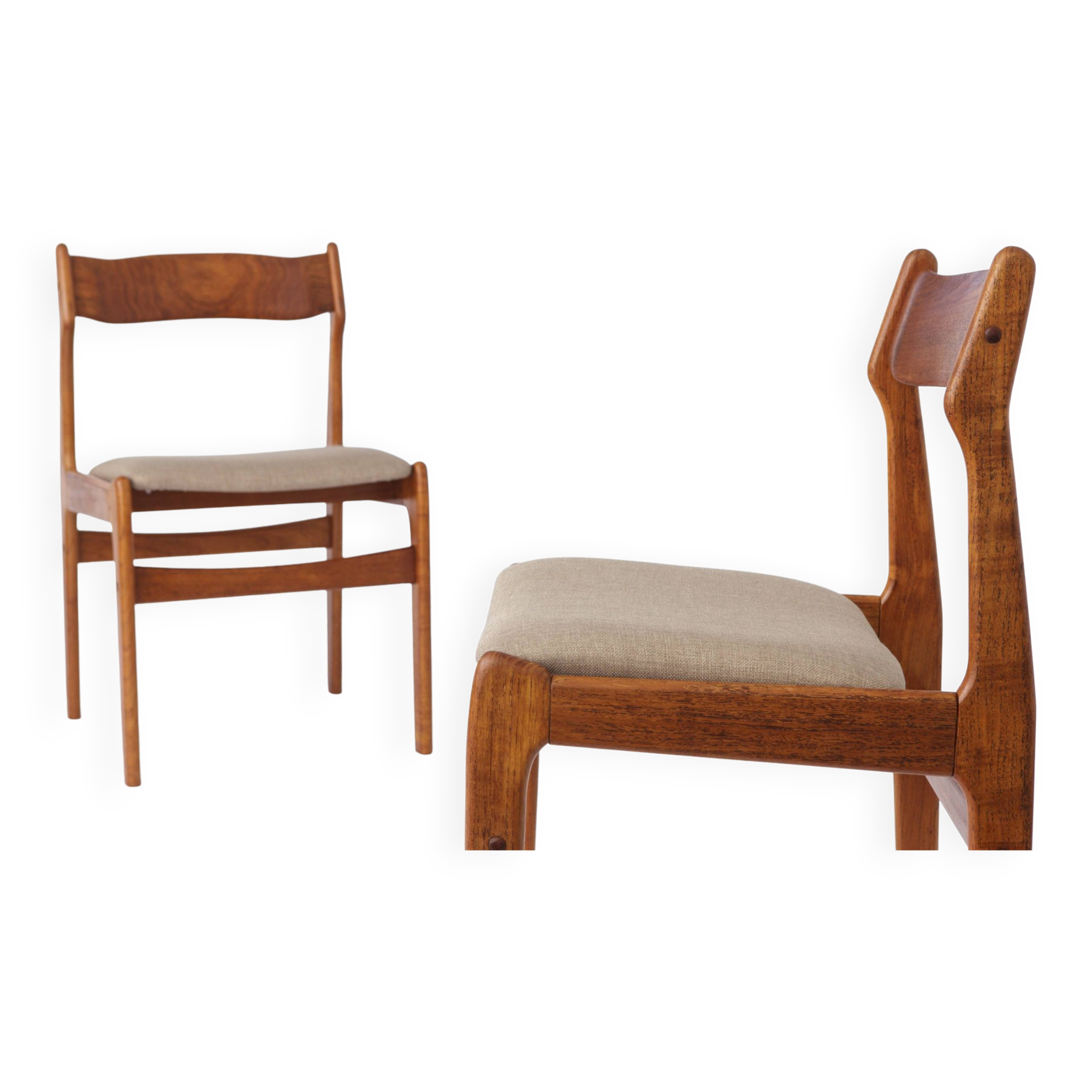 2 of 5 Vintage Danish Chairs 1960s - Walnut Chair Frame