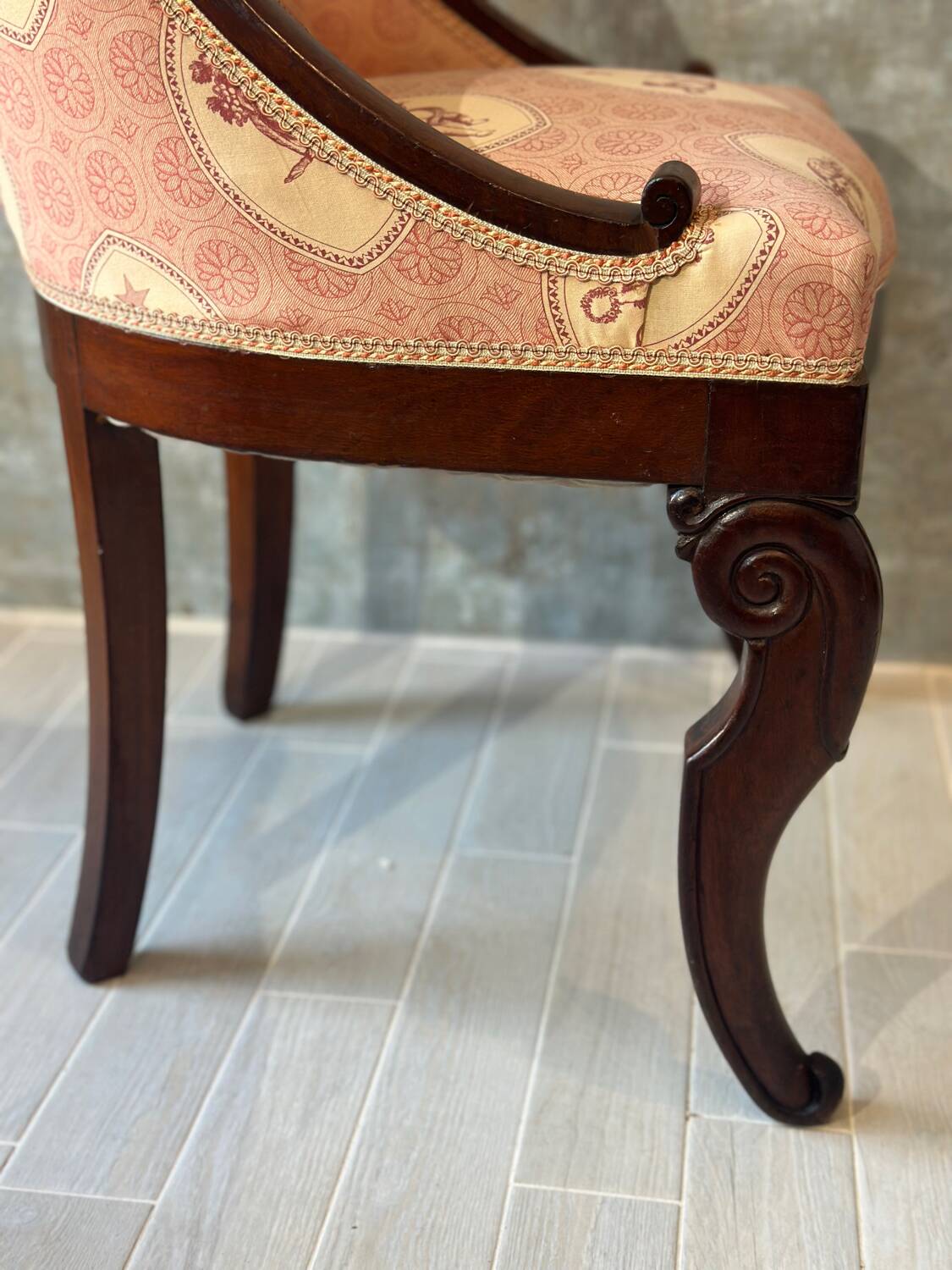 Pair of carved solid mahogany gondolas from the 19th century