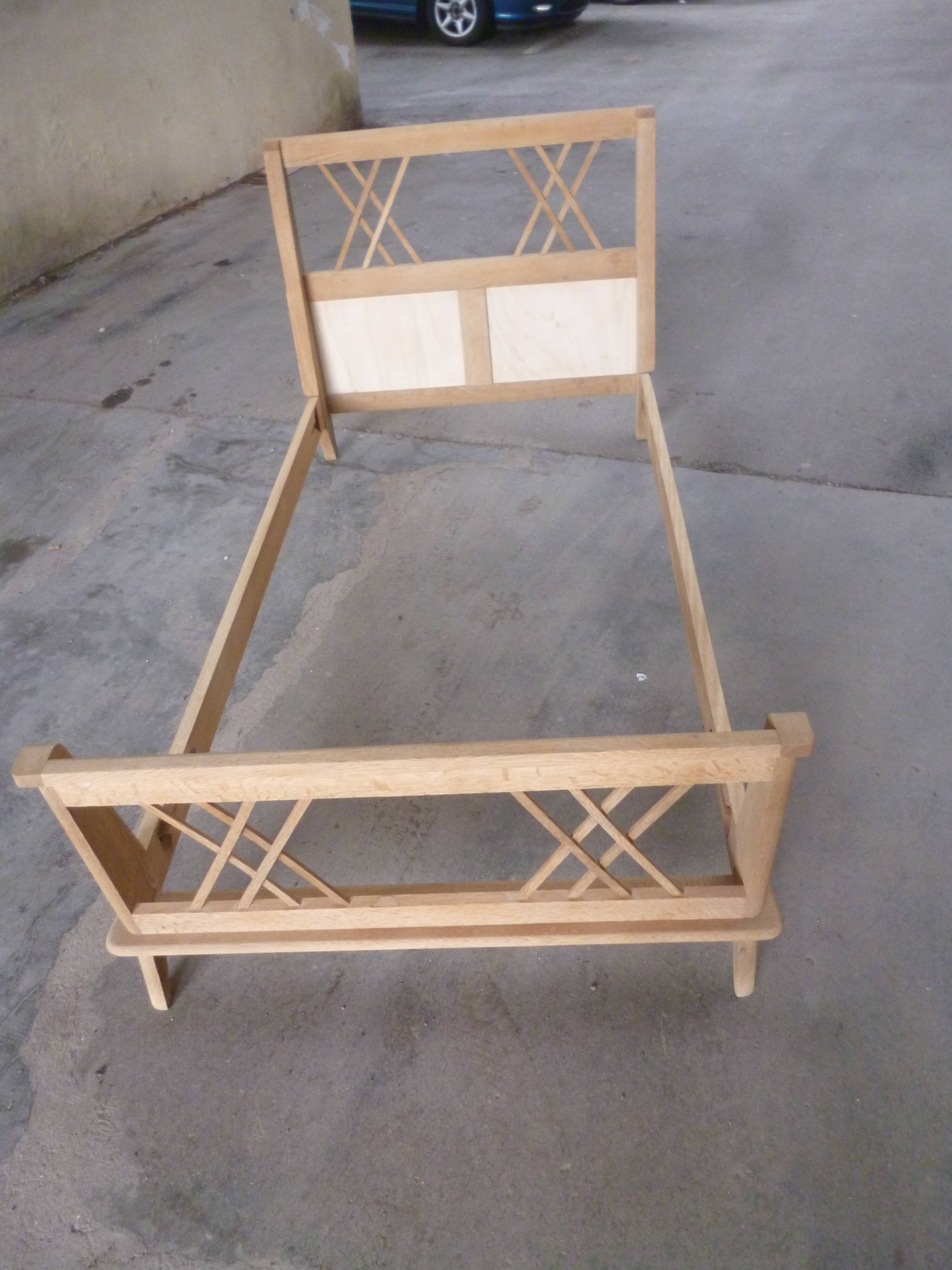 Oak bed from the 70s